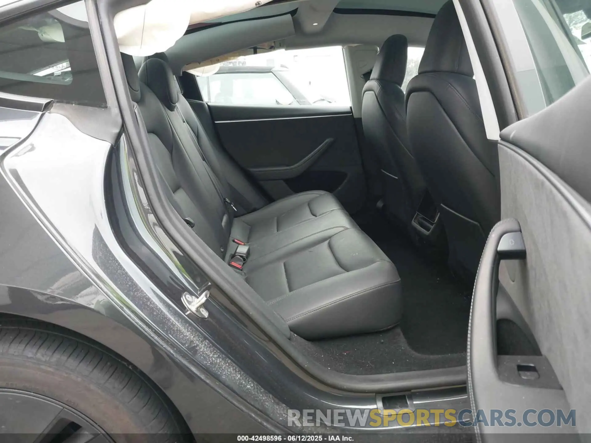 8 Photograph of a damaged car 5YJ3E1EB0RF735588 TESLA MODEL 3 2024