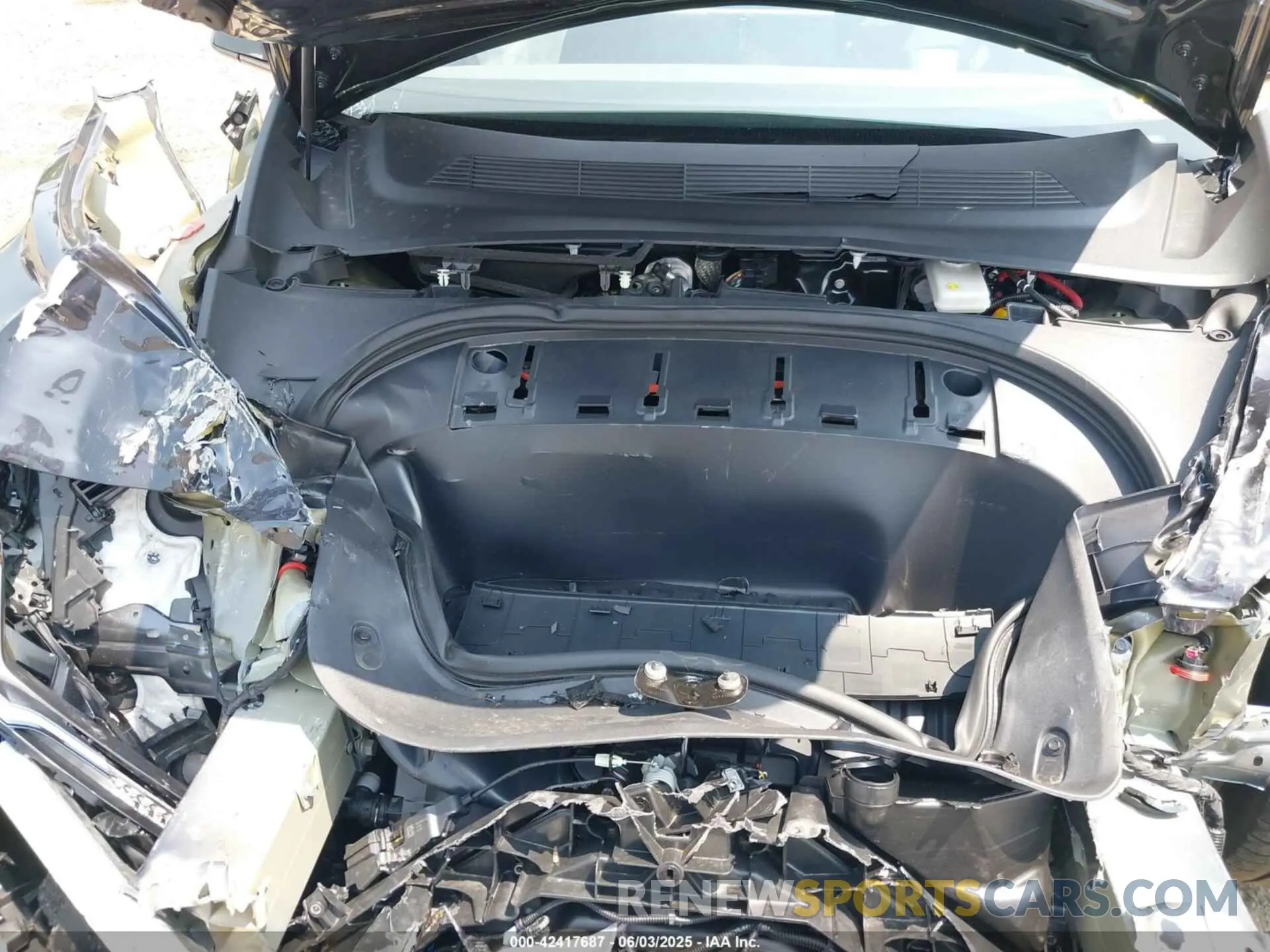 10 Photograph of a damaged car 5YJ3E1EB0RF766260 TESLA MODEL 3 2024