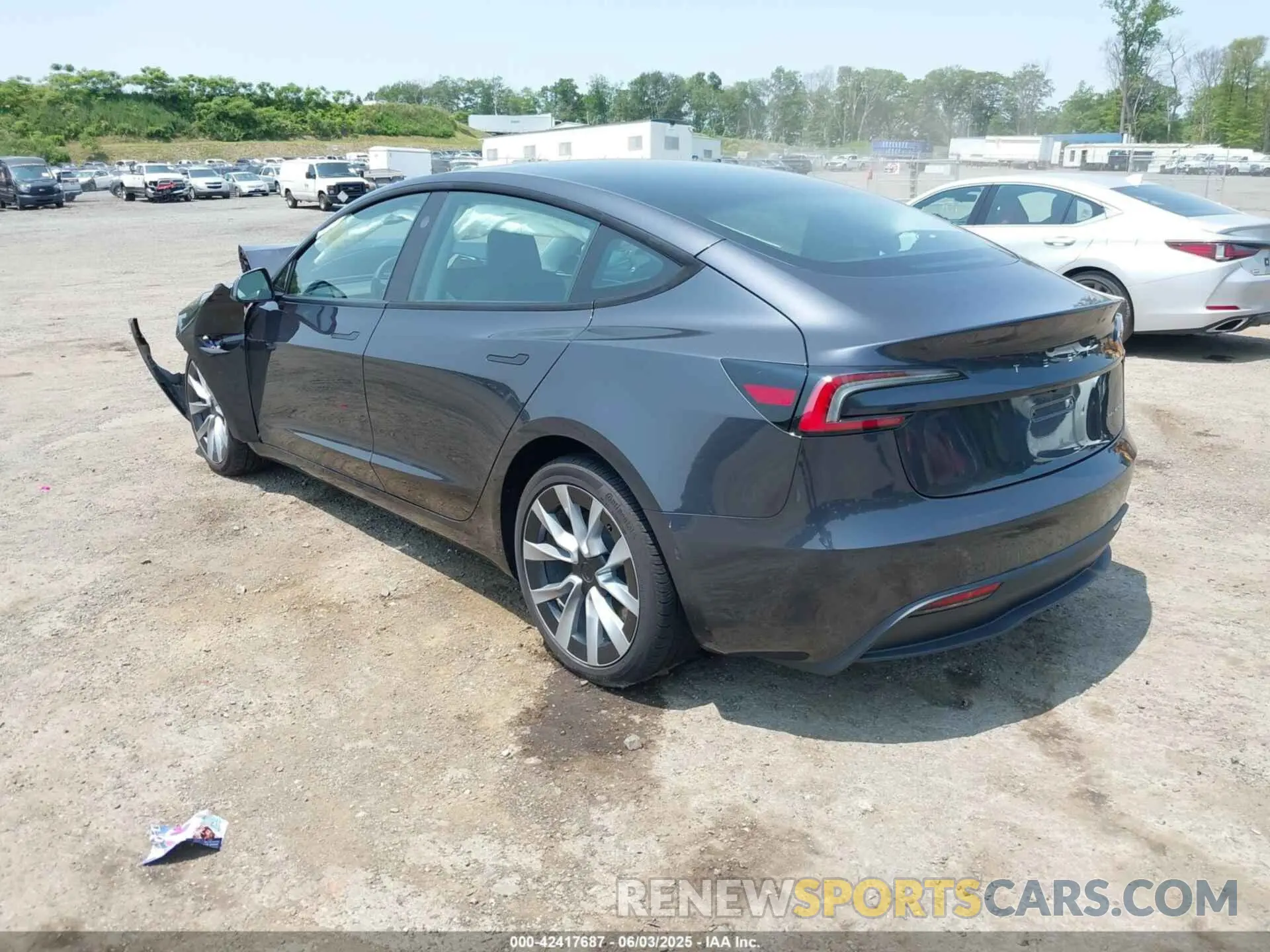 3 Photograph of a damaged car 5YJ3E1EB0RF766260 TESLA MODEL 3 2024