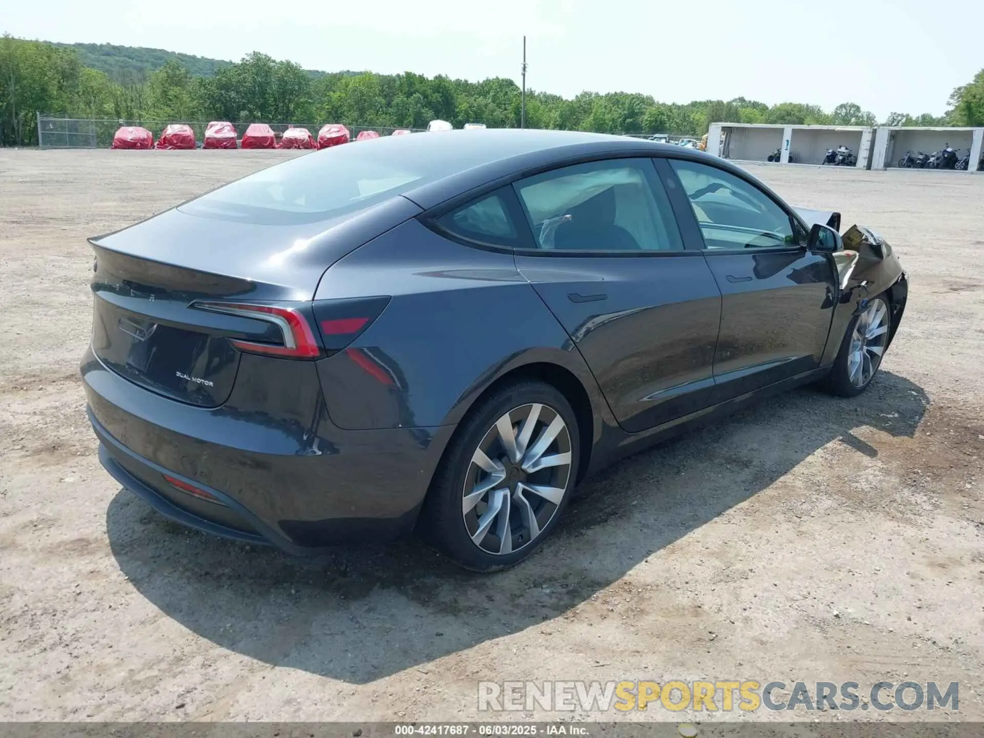 4 Photograph of a damaged car 5YJ3E1EB0RF766260 TESLA MODEL 3 2024
