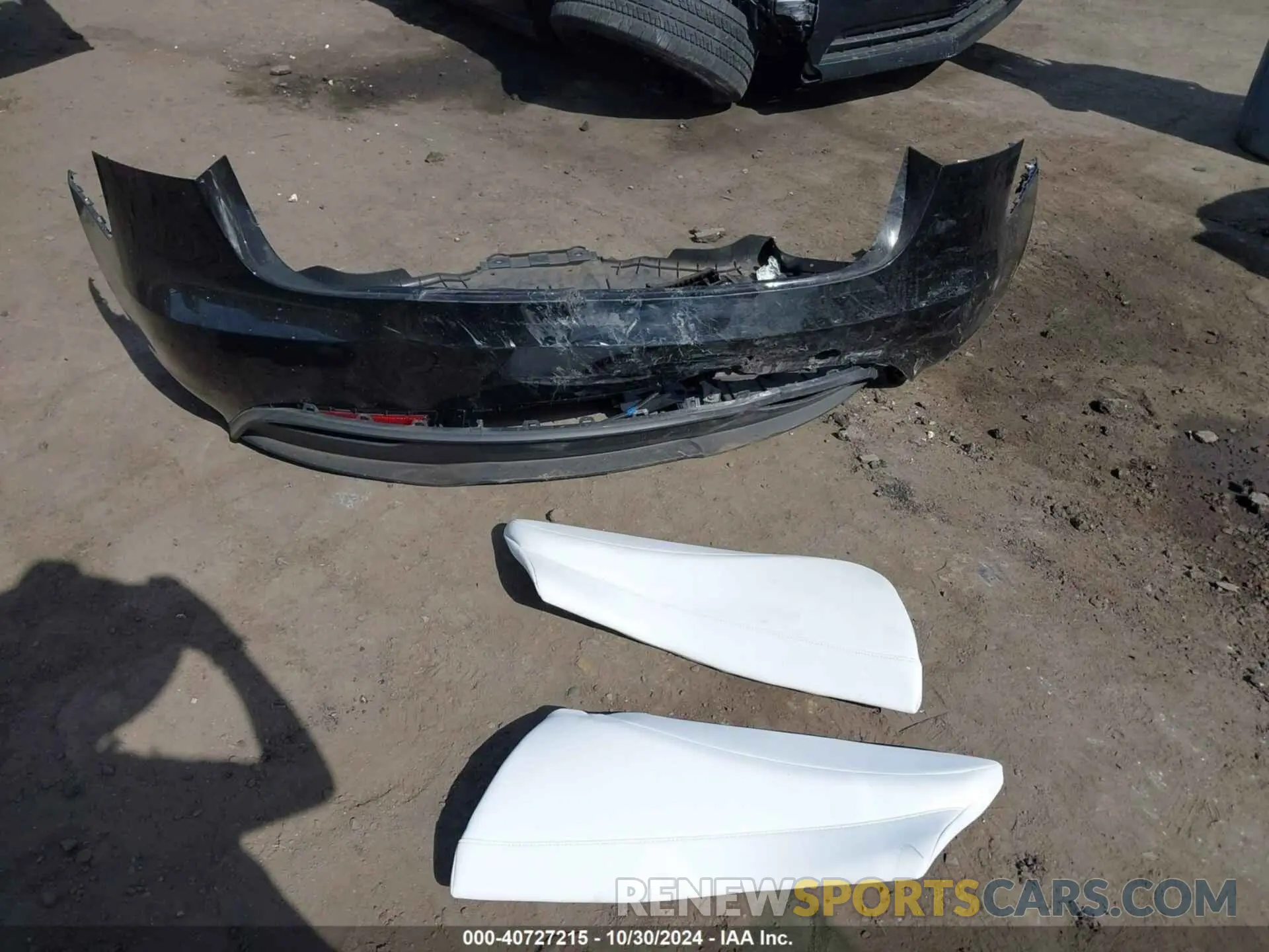 12 Photograph of a damaged car 5YJ3E1EB0RF792938 TESLA MODEL 3 2024