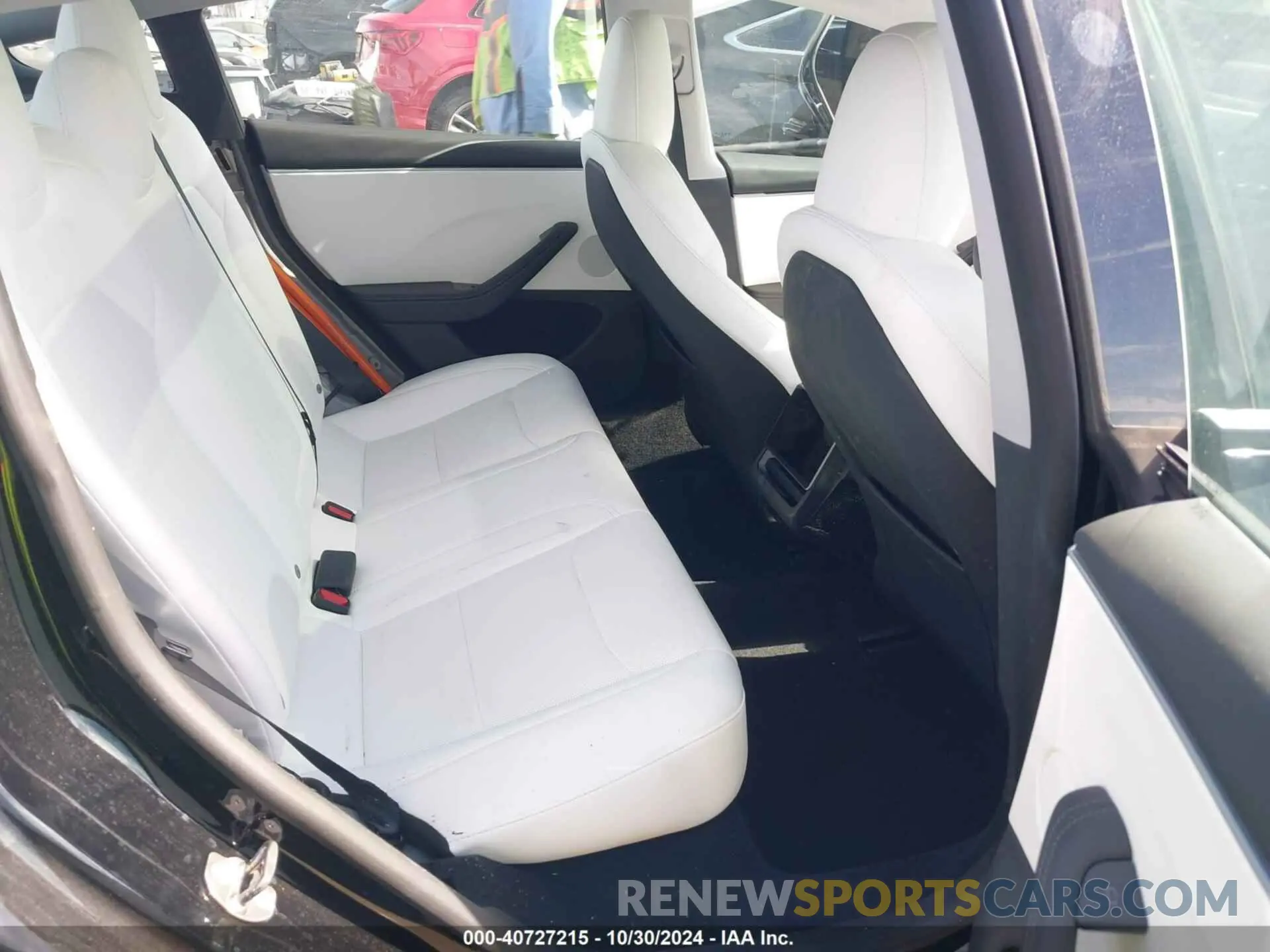 8 Photograph of a damaged car 5YJ3E1EB0RF792938 TESLA MODEL 3 2024