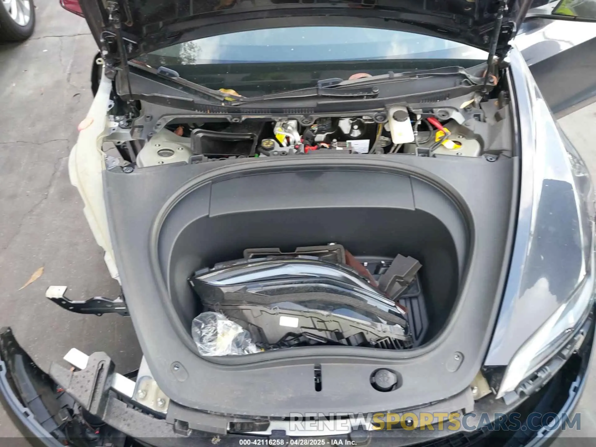 10 Фотография поврежденного автомобиля 5YJ3E1EB0RF812167 TESLA MODEL 3 2024