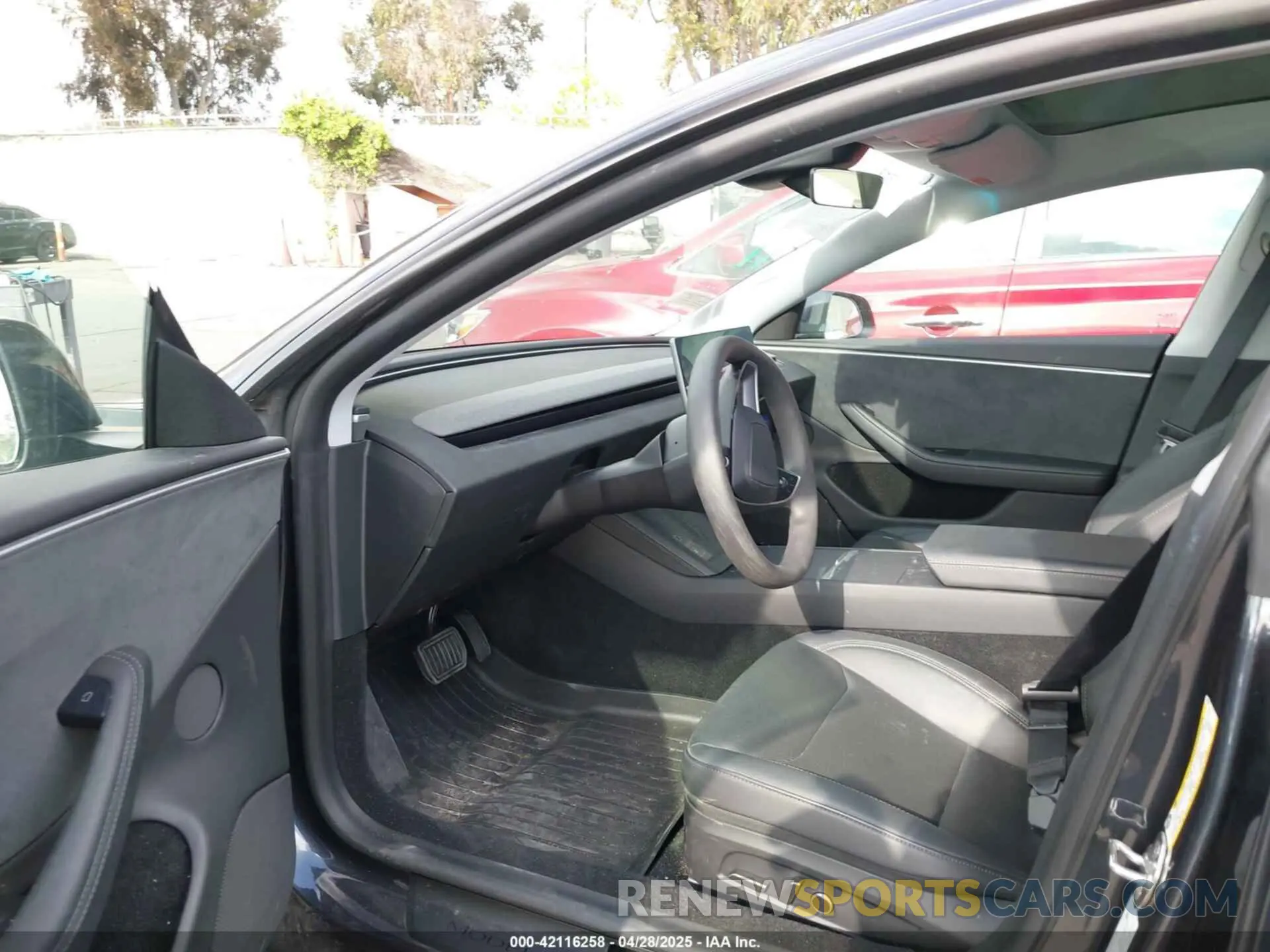 20 Фотография поврежденного автомобиля 5YJ3E1EB0RF812167 TESLA MODEL 3 2024