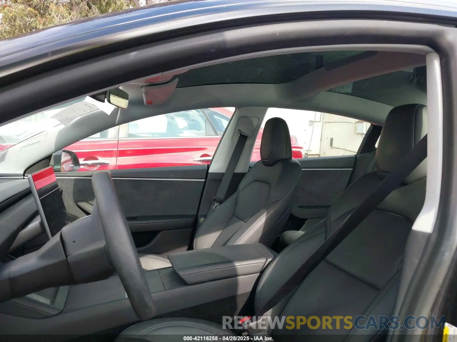 21 Фотография поврежденного автомобиля 5YJ3E1EB0RF812167 TESLA MODEL 3 2024