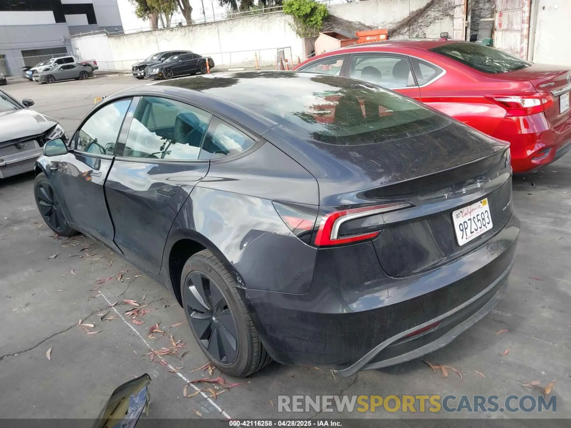 3 Фотография поврежденного автомобиля 5YJ3E1EB0RF812167 TESLA MODEL 3 2024
