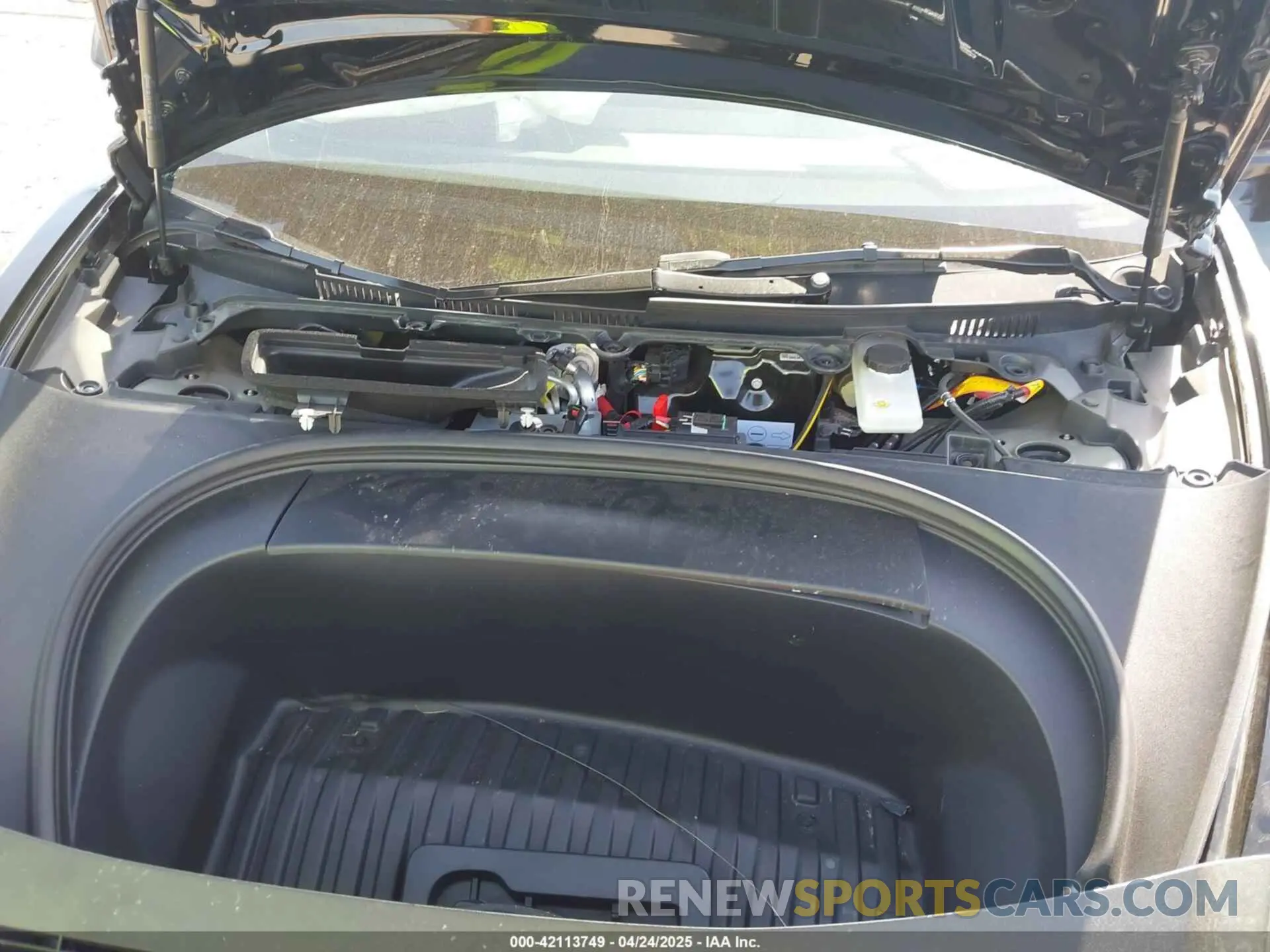 10 Photograph of a damaged car 5YJ3E1EB0RF817515 TESLA MODEL 3 2024