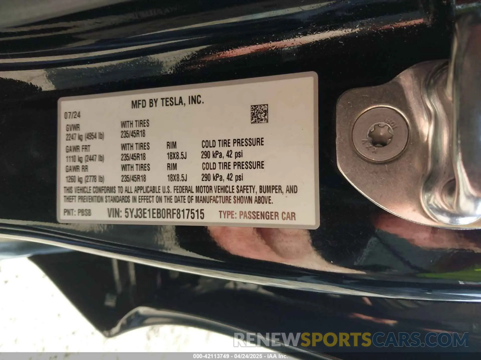 9 Photograph of a damaged car 5YJ3E1EB0RF817515 TESLA MODEL 3 2024