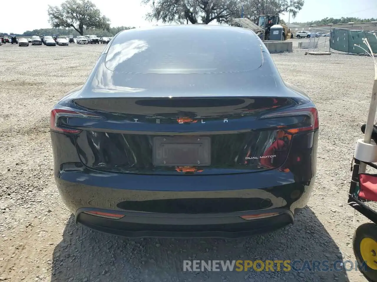 6 Photograph of a damaged car 5YJ3E1EB1RF731923 TESLA MODEL 3 2024