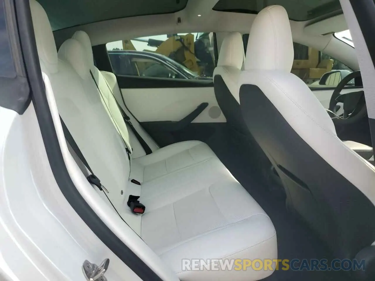 10 Photograph of a damaged car 5YJ3E1EB1RF755266 TESLA MODEL 3 2024