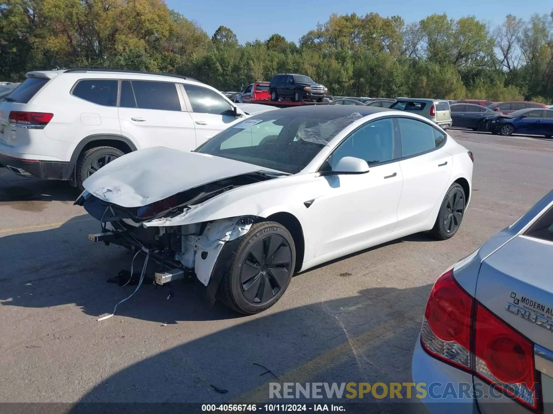 2 Фотография поврежденного автомобиля 5YJ3E1EB1RF792558 TESLA MODEL 3 2024