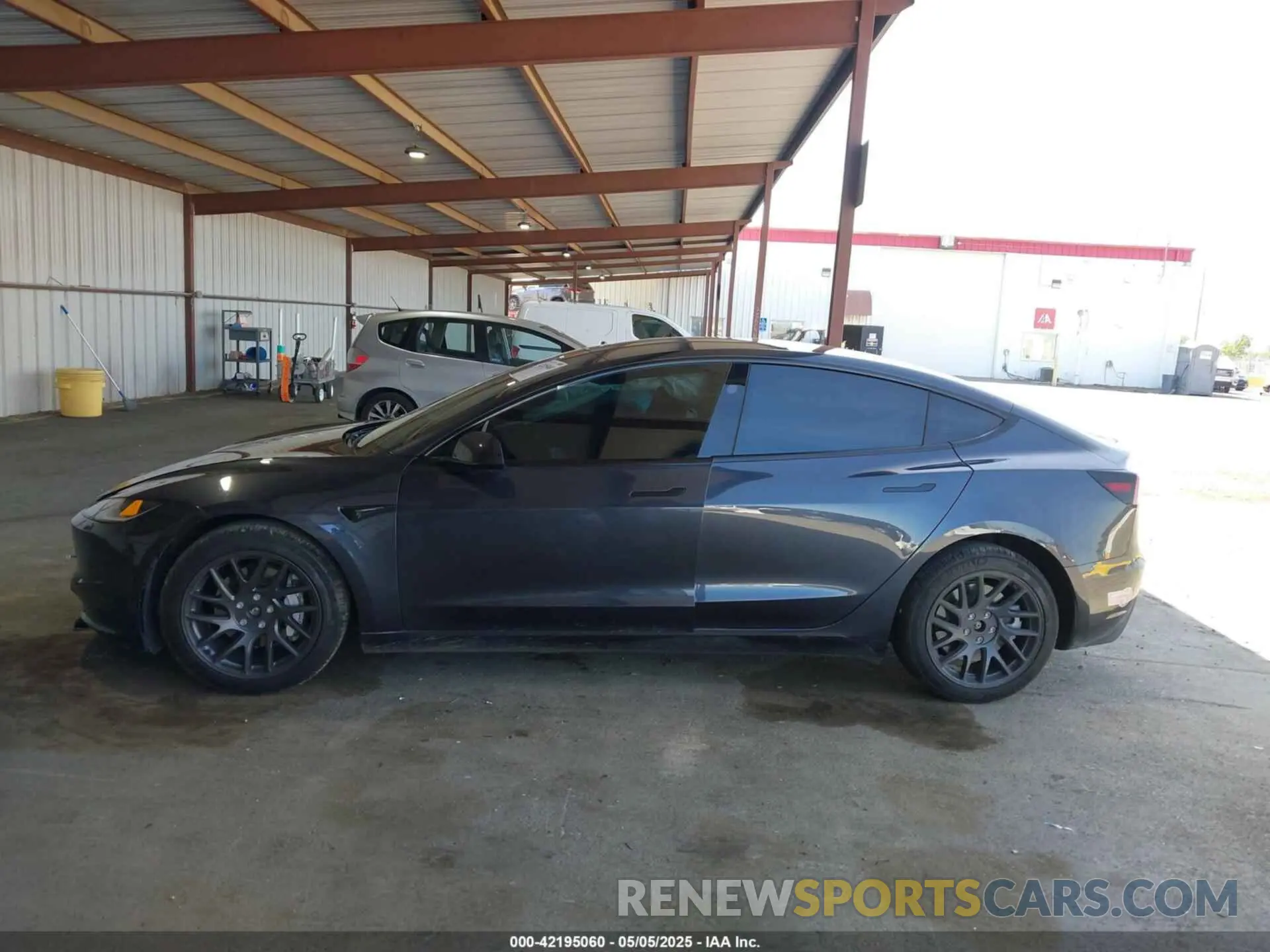 13 Фотография поврежденного автомобиля 5YJ3E1EB1RF816244 TESLA MODEL 3 2024