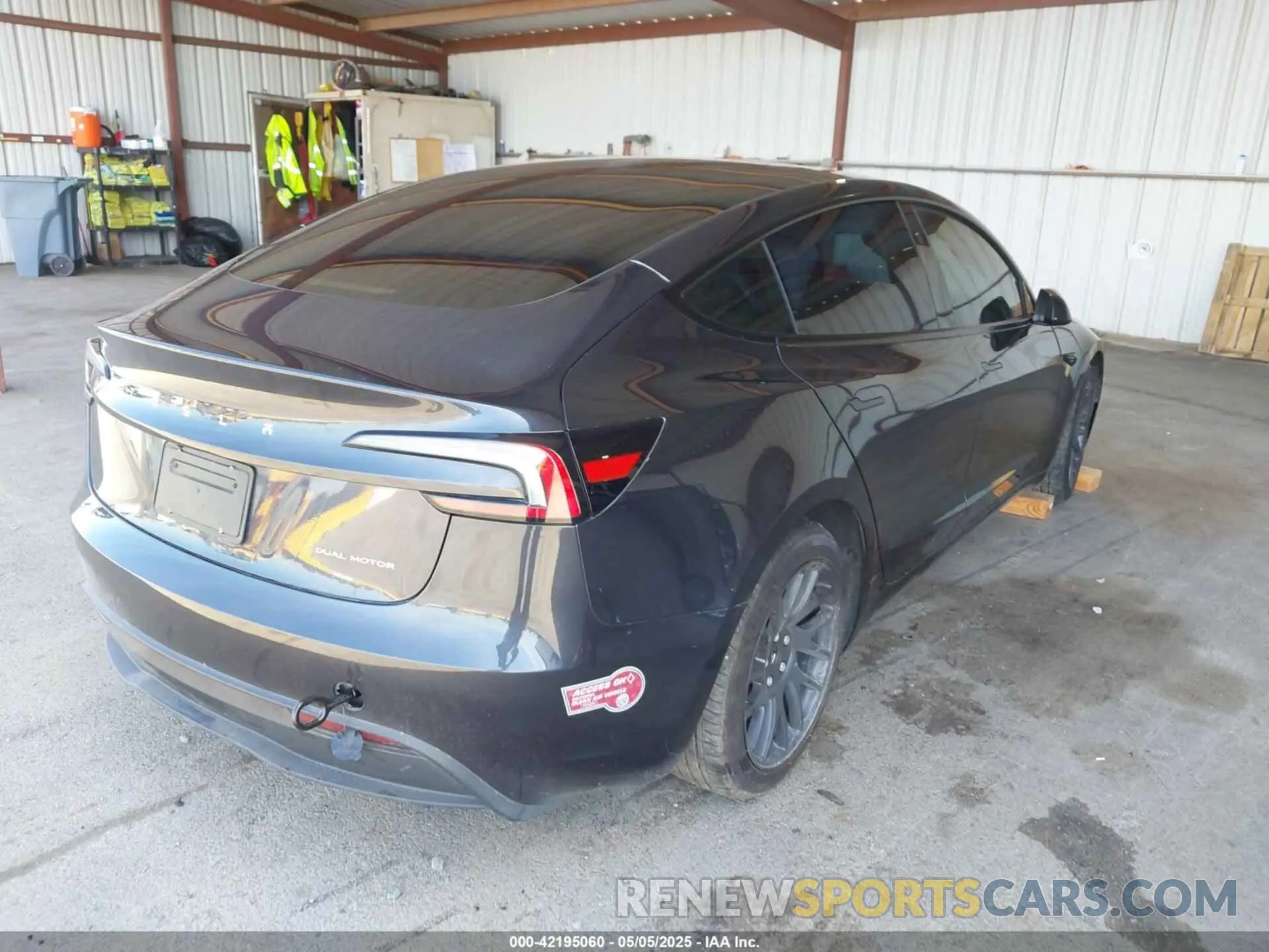 4 Фотография поврежденного автомобиля 5YJ3E1EB1RF816244 TESLA MODEL 3 2024