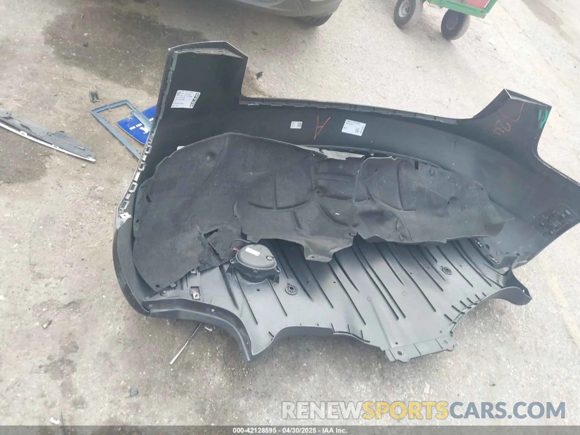 11 Photograph of a damaged car 5YJ3E1EB2RF792469 TESLA MODEL 3 2024