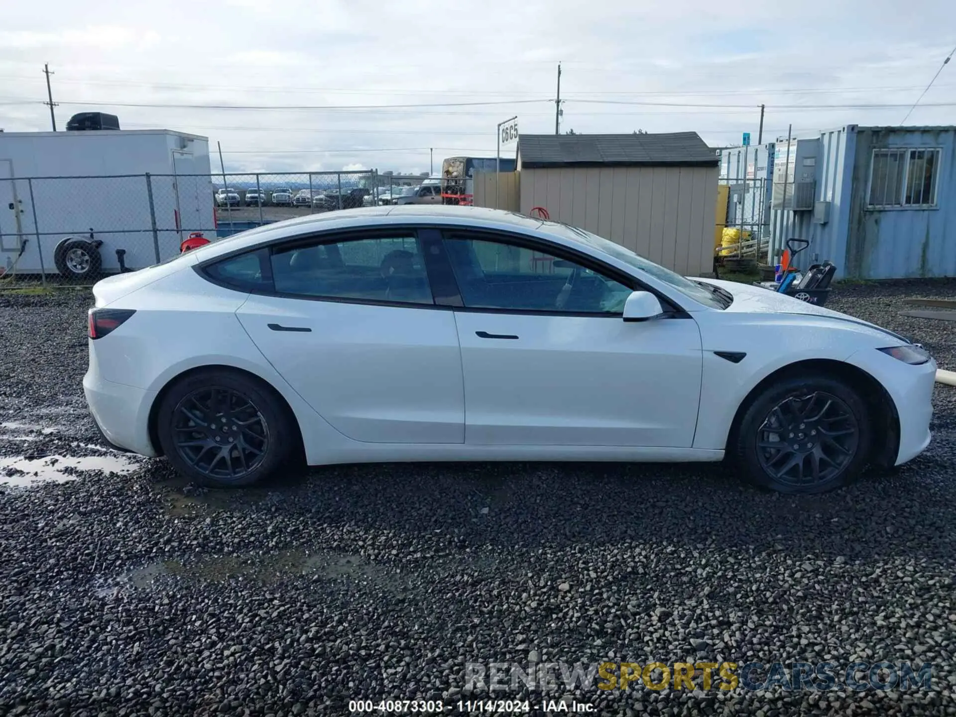 12 Фотография поврежденного автомобиля 5YJ3E1EB2RF799986 TESLA MODEL 3 2024
