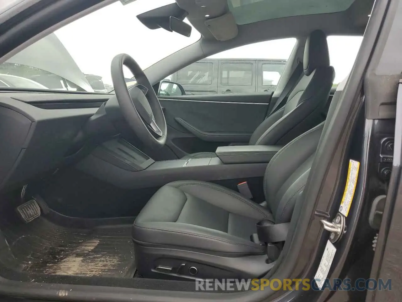 7 Photograph of a damaged car 5YJ3E1EB2RF825213 TESLA MODEL 3 2024