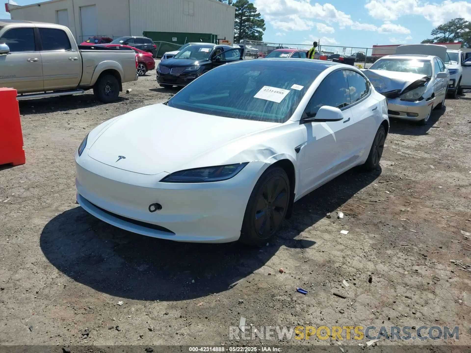 2 Фотография поврежденного автомобиля 5YJ3E1EB3RF807254 TESLA MODEL 3 2024