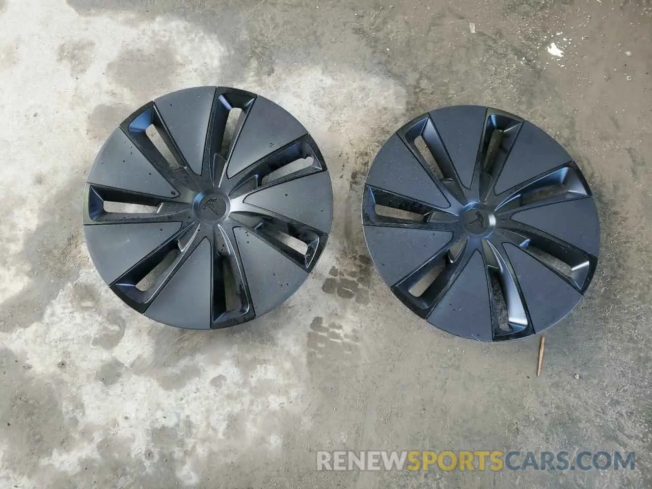 12 Photograph of a damaged car 5YJ3E1EB3RF817329 TESLA MODEL 3 2024