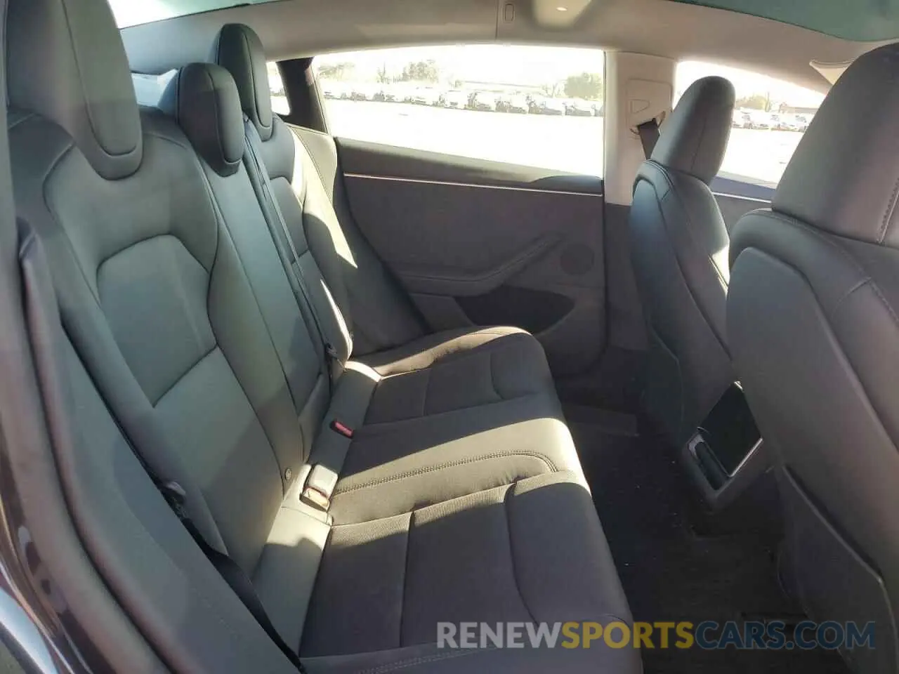 10 Фотография поврежденного автомобиля 5YJ3E1EB3RF834793 TESLA MODEL 3 2024