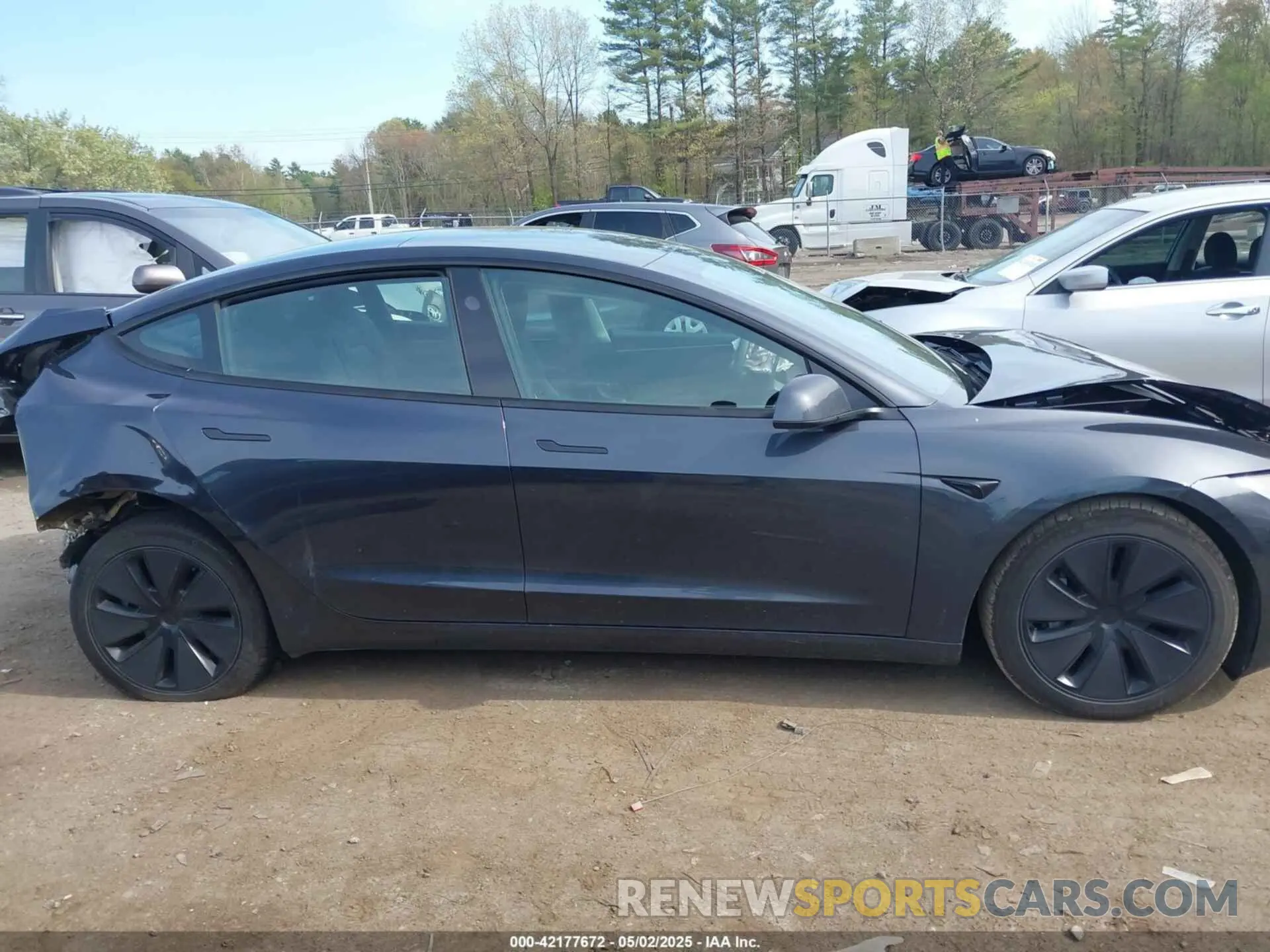 13 Photograph of a damaged car 5YJ3E1EB4RF796636 TESLA MODEL 3 2024