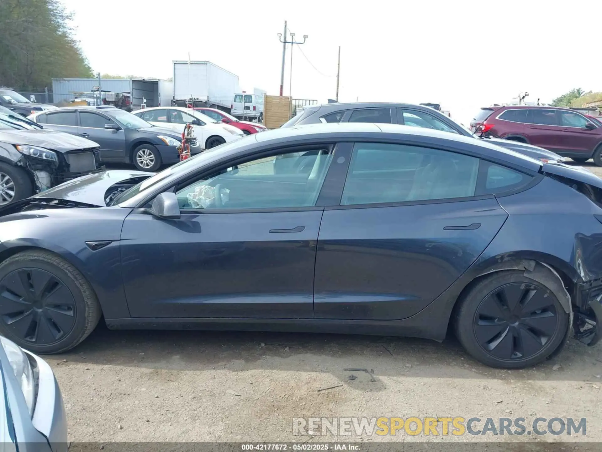 14 Photograph of a damaged car 5YJ3E1EB4RF796636 TESLA MODEL 3 2024