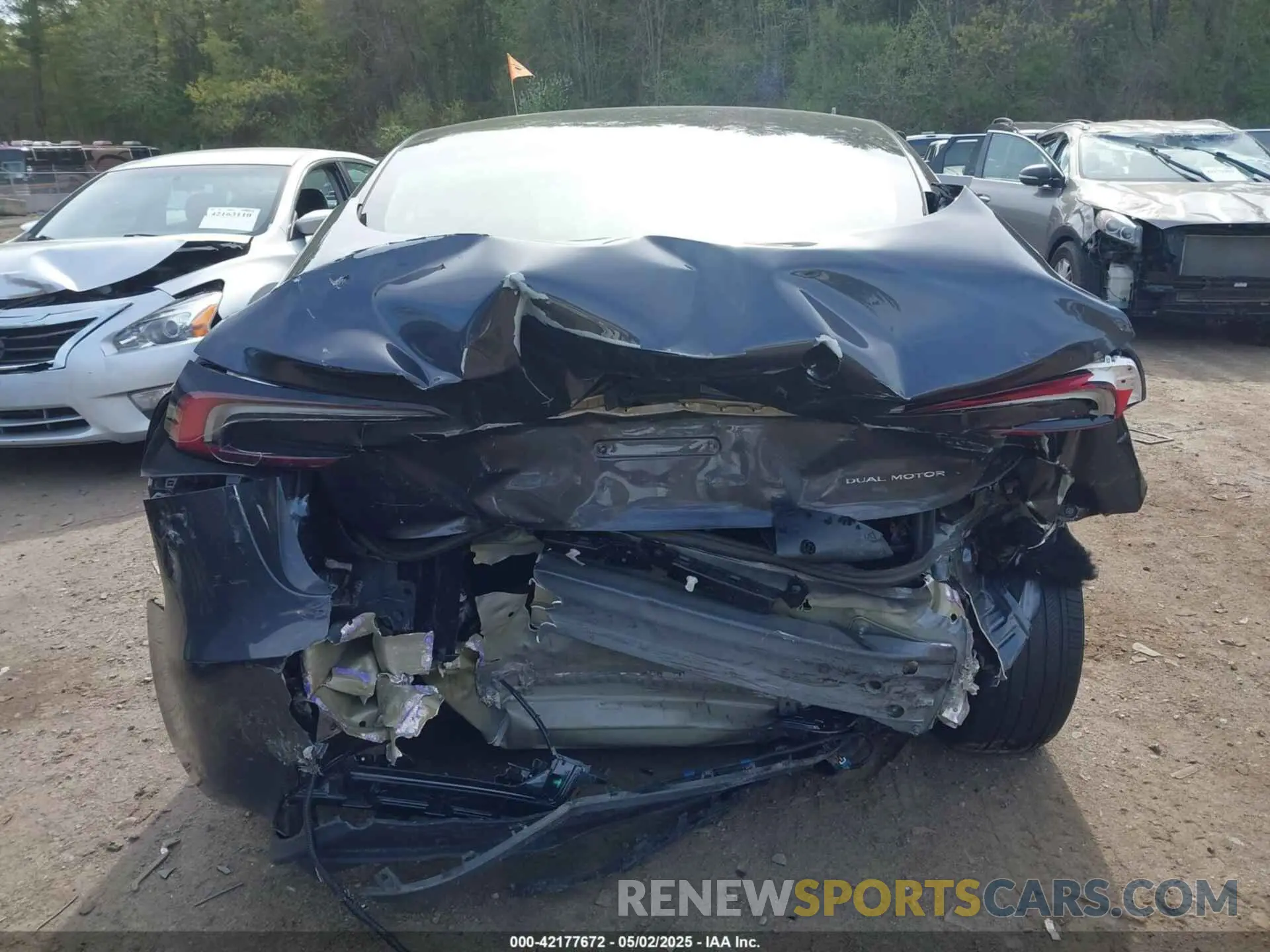 16 Photograph of a damaged car 5YJ3E1EB4RF796636 TESLA MODEL 3 2024