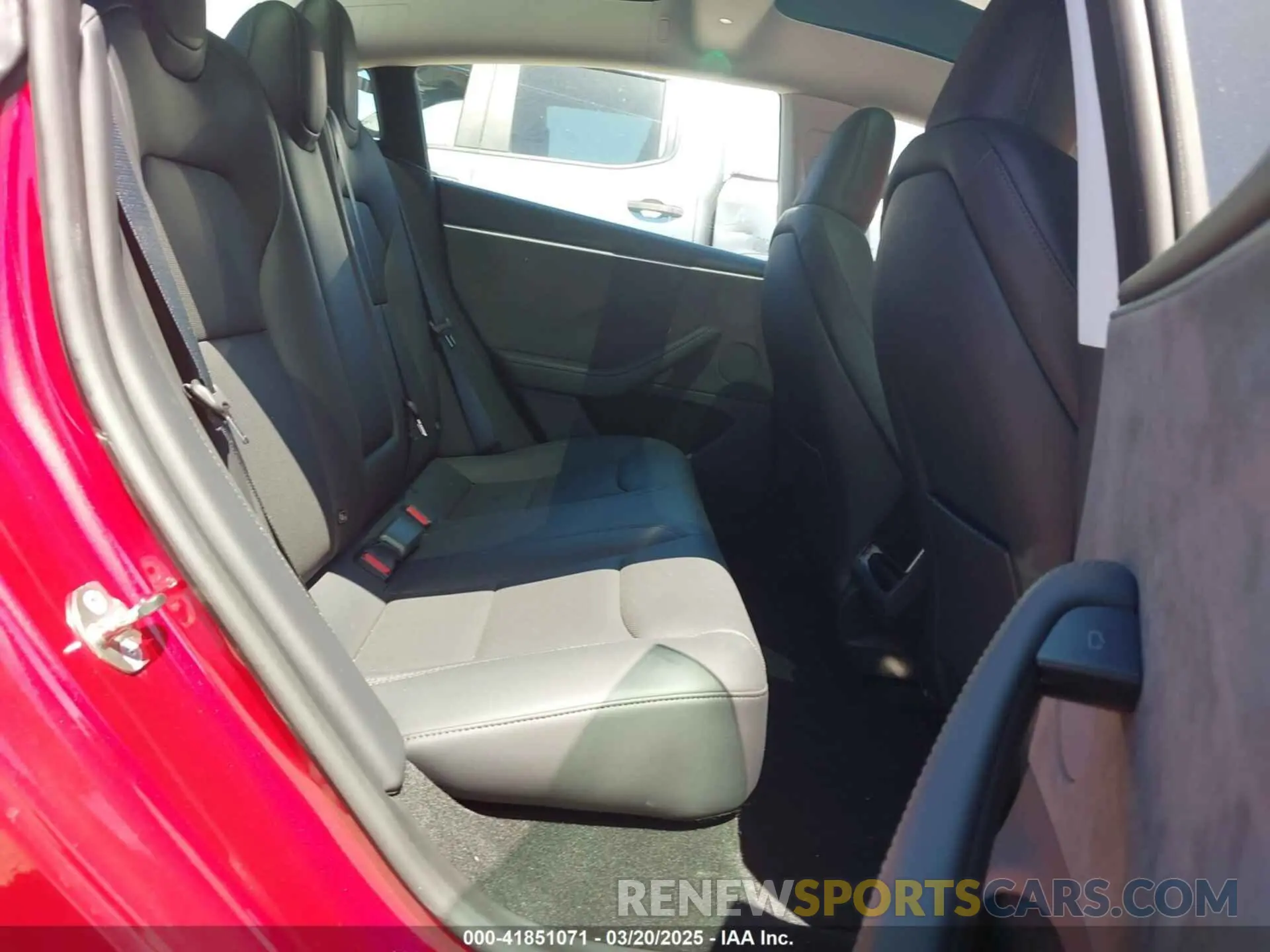 8 Photograph of a damaged car 5YJ3E1EB4RF812673 TESLA MODEL 3 2024