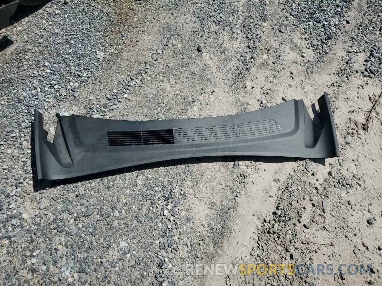 12 Photograph of a damaged car 5YJ3E1EB5RF741080 TESLA MODEL 3 2024
