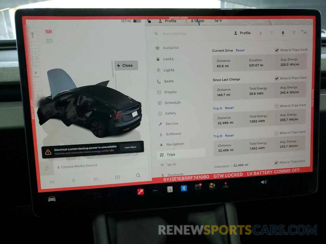 9 Photograph of a damaged car 5YJ3E1EB5RF741080 TESLA MODEL 3 2024