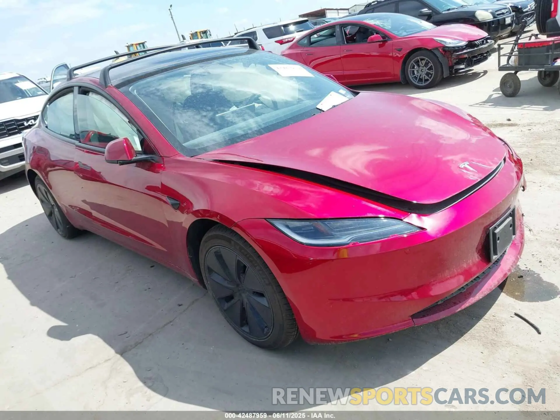 1 Фотография поврежденного автомобиля 5YJ3E1EB5RF798279 TESLA MODEL 3 2024