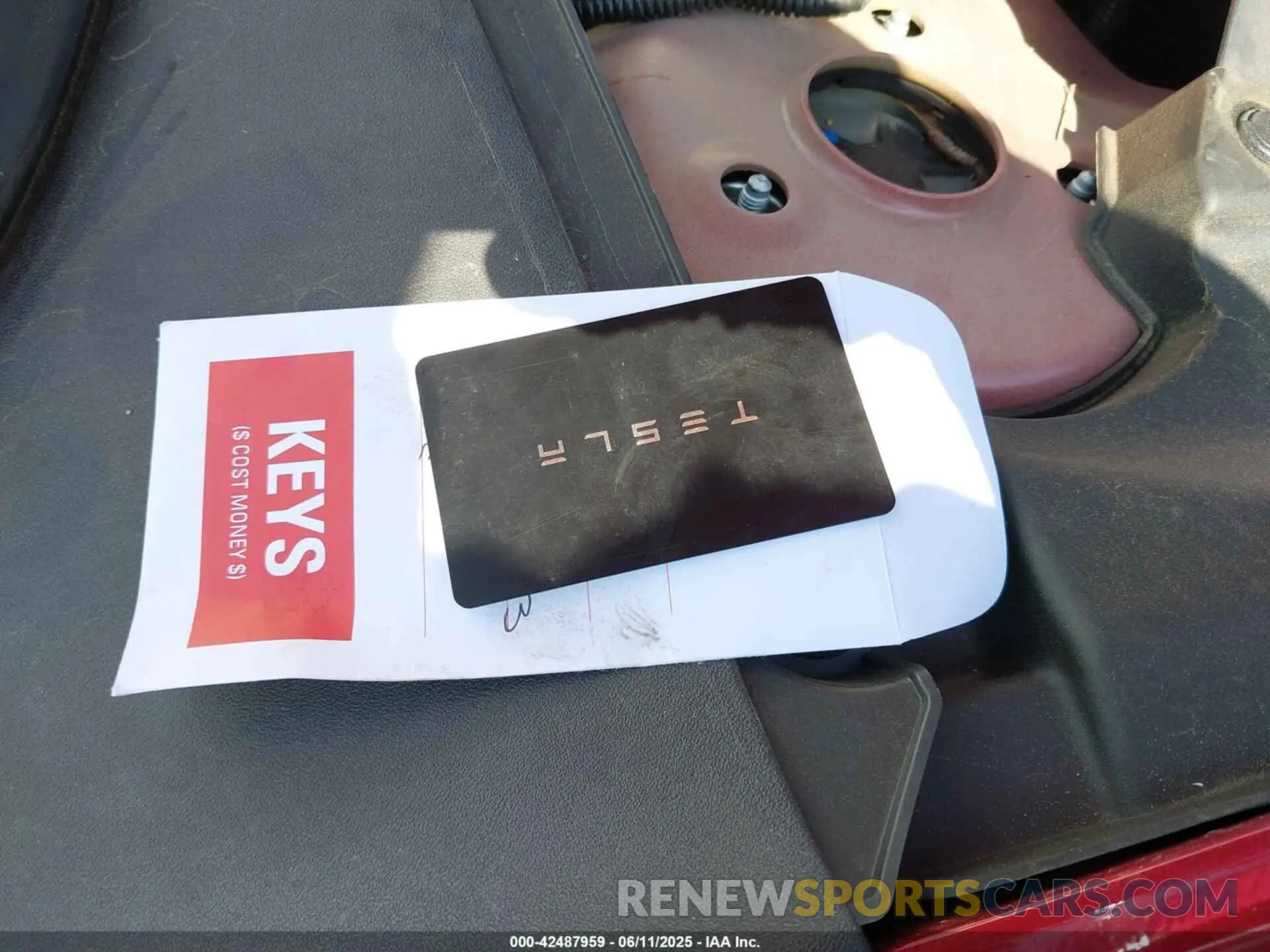 11 Фотография поврежденного автомобиля 5YJ3E1EB5RF798279 TESLA MODEL 3 2024