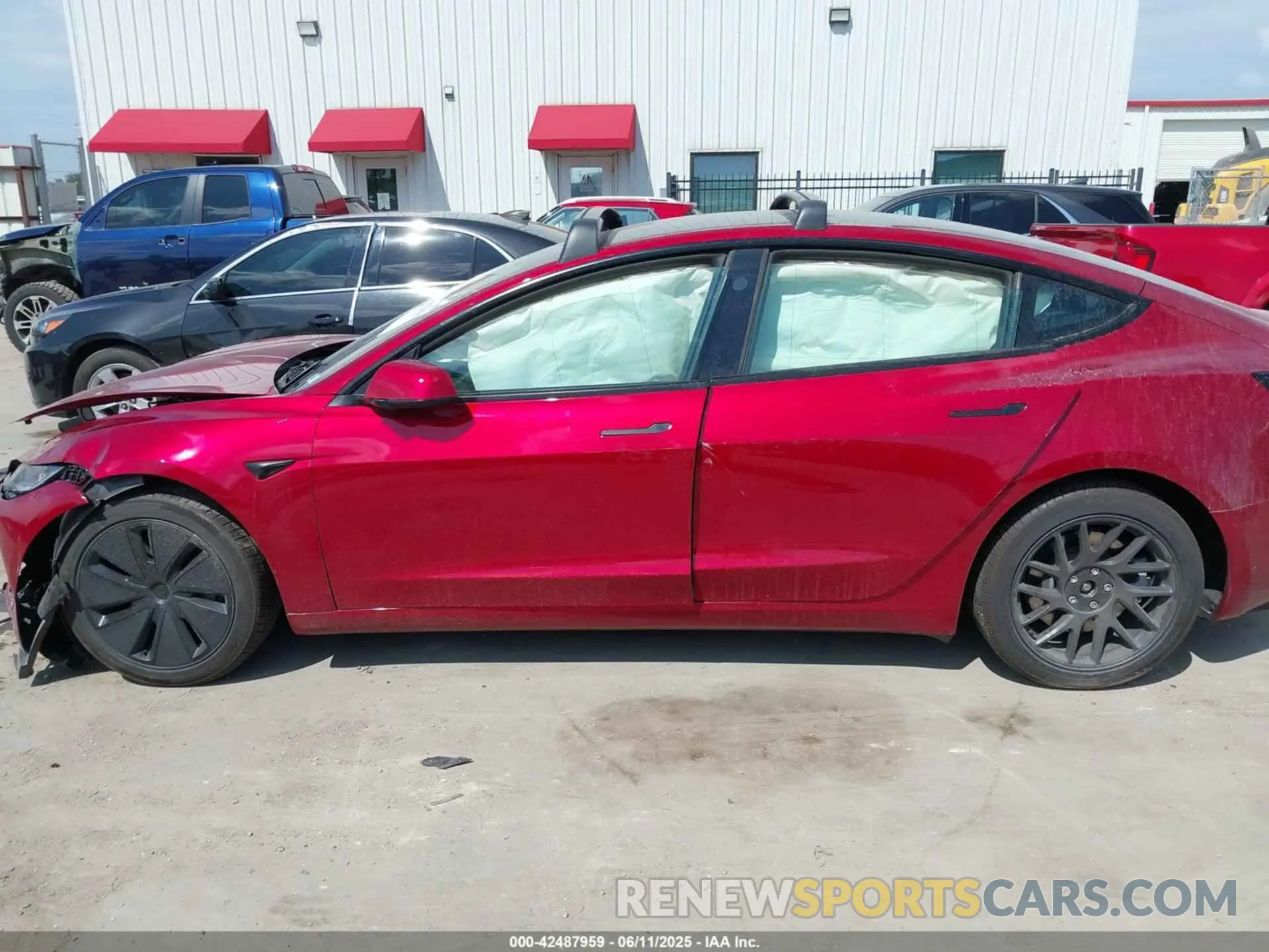 14 Фотография поврежденного автомобиля 5YJ3E1EB5RF798279 TESLA MODEL 3 2024