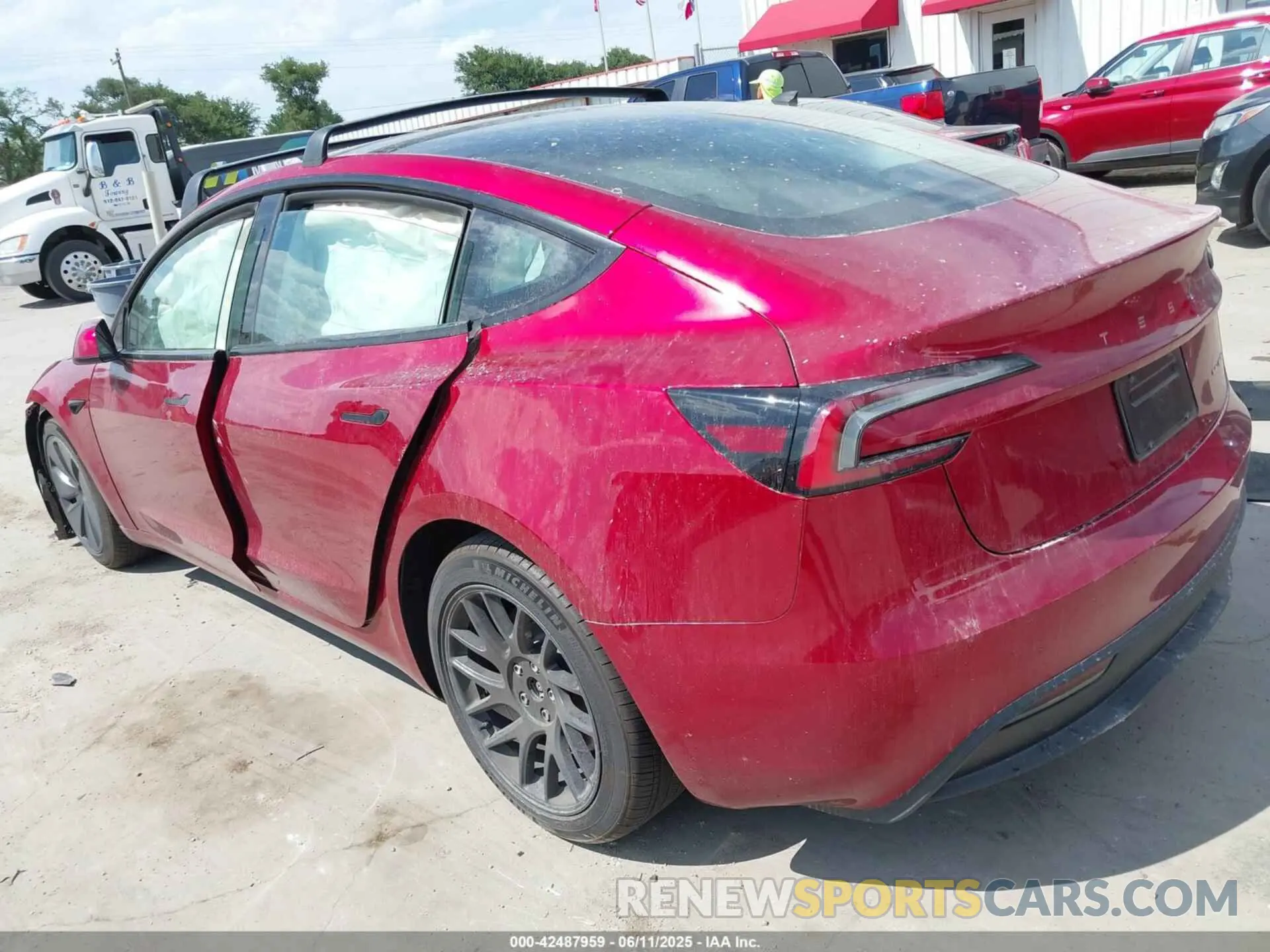 3 Фотография поврежденного автомобиля 5YJ3E1EB5RF798279 TESLA MODEL 3 2024