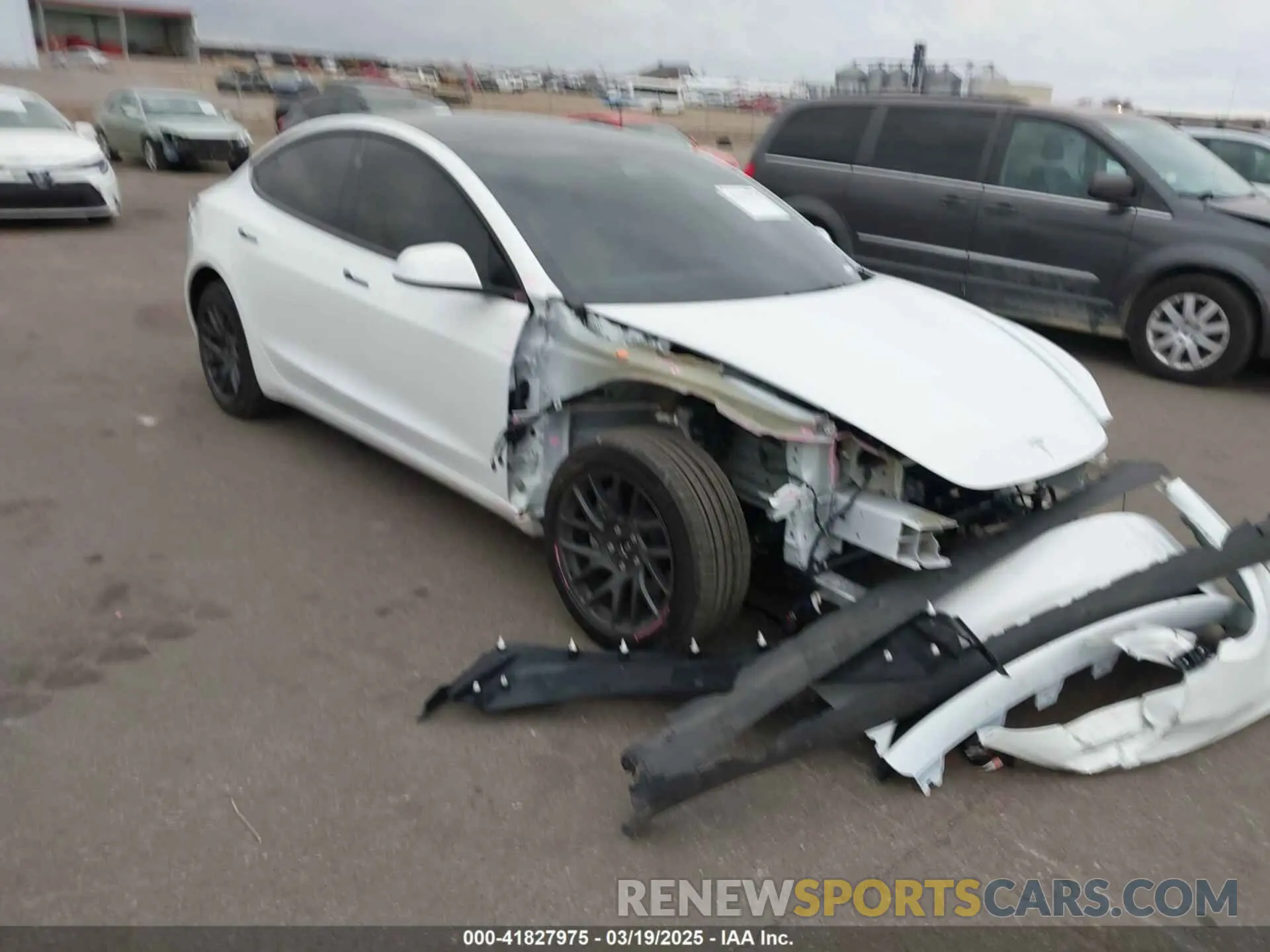 1 Фотография поврежденного автомобиля 5YJ3E1EB5RF855161 TESLA MODEL 3 2024