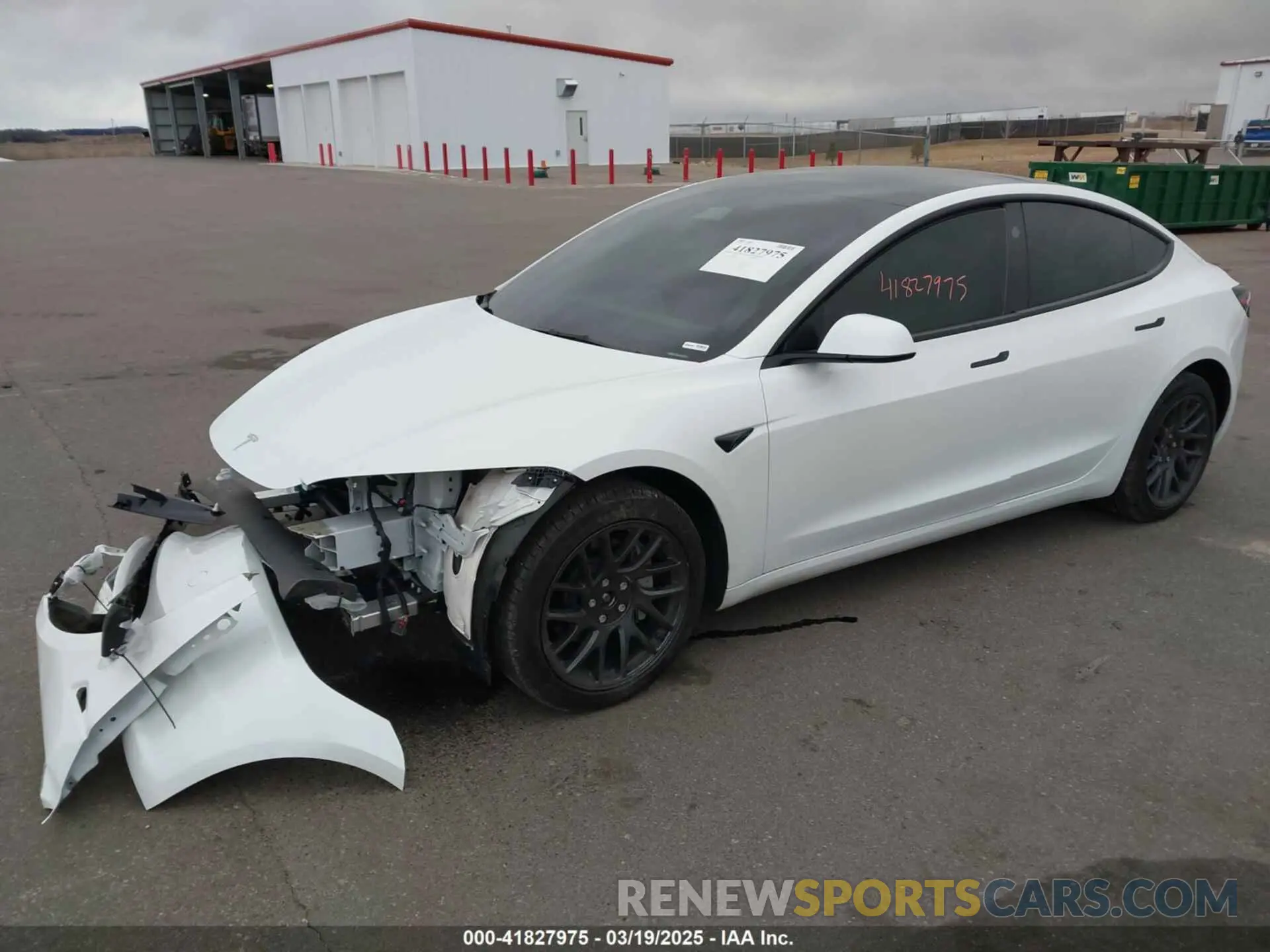 2 Фотография поврежденного автомобиля 5YJ3E1EB5RF855161 TESLA MODEL 3 2024