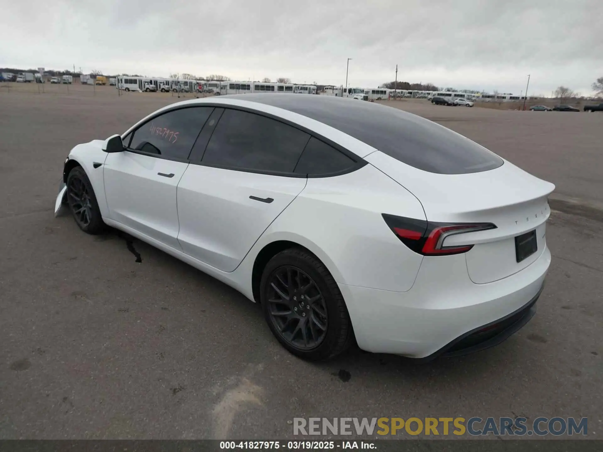 3 Фотография поврежденного автомобиля 5YJ3E1EB5RF855161 TESLA MODEL 3 2024