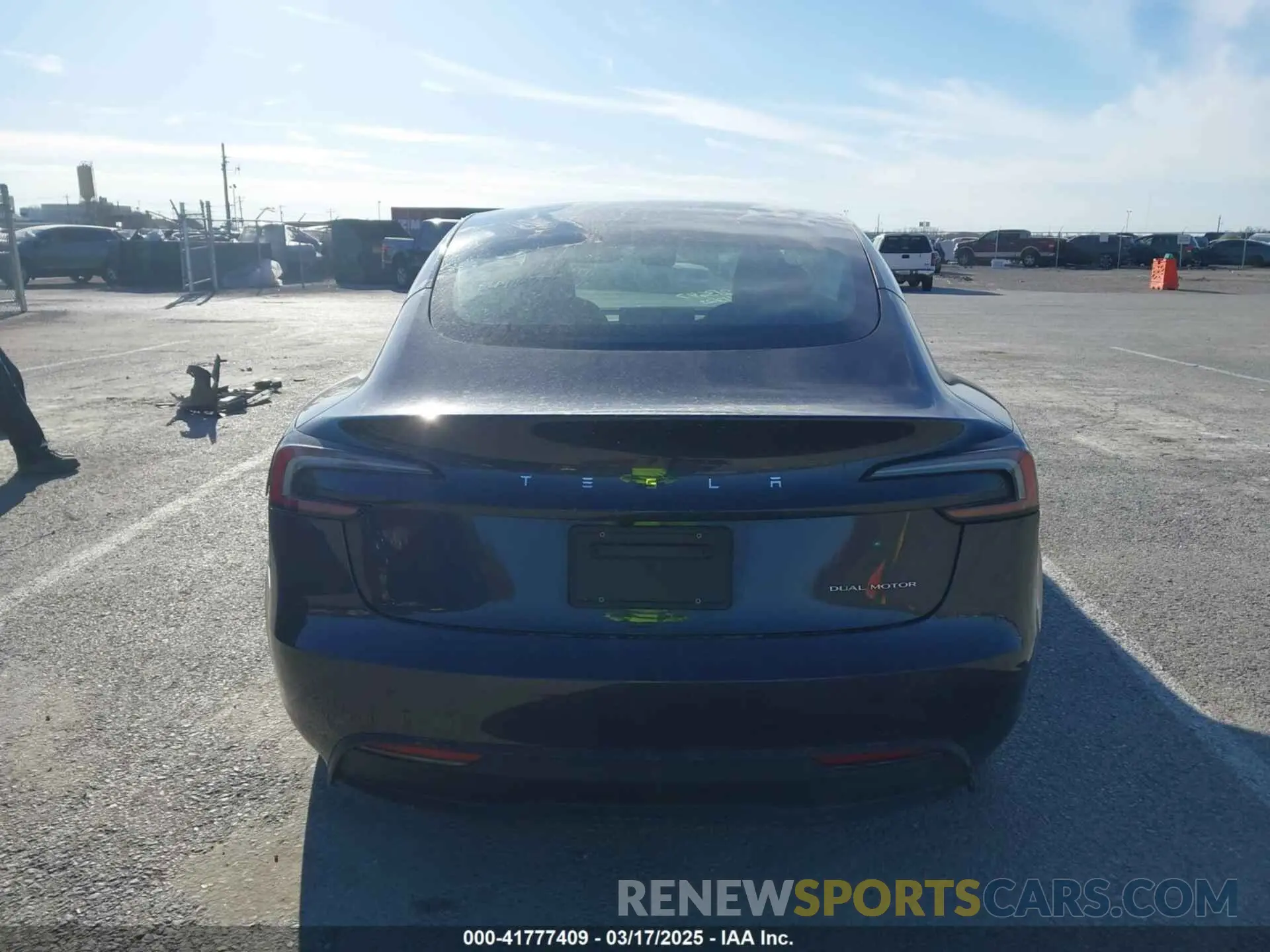 16 Фотография поврежденного автомобиля 5YJ3E1EB6RF722229 TESLA MODEL 3 2024