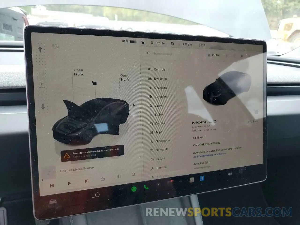 9 Photograph of a damaged car 5YJ3E1EB6RF789106 TESLA MODEL 3 2024