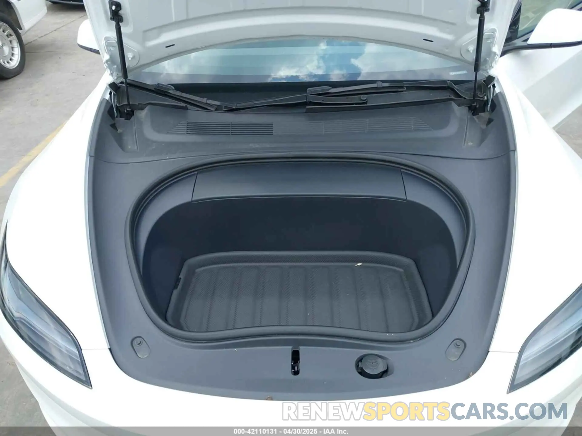 10 Photograph of a damaged car 5YJ3E1EB6RF795164 TESLA MODEL 3 2024