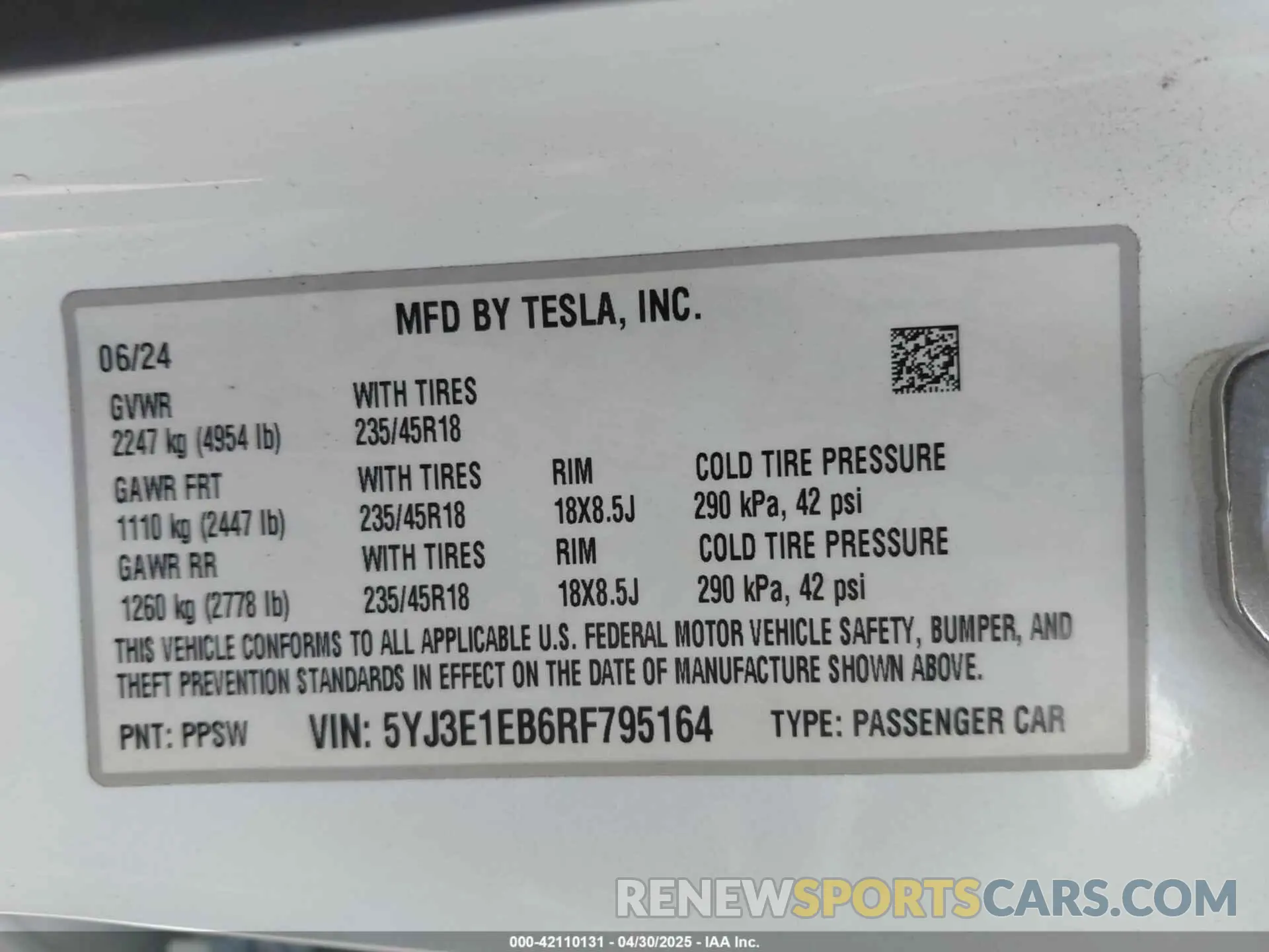 9 Photograph of a damaged car 5YJ3E1EB6RF795164 TESLA MODEL 3 2024