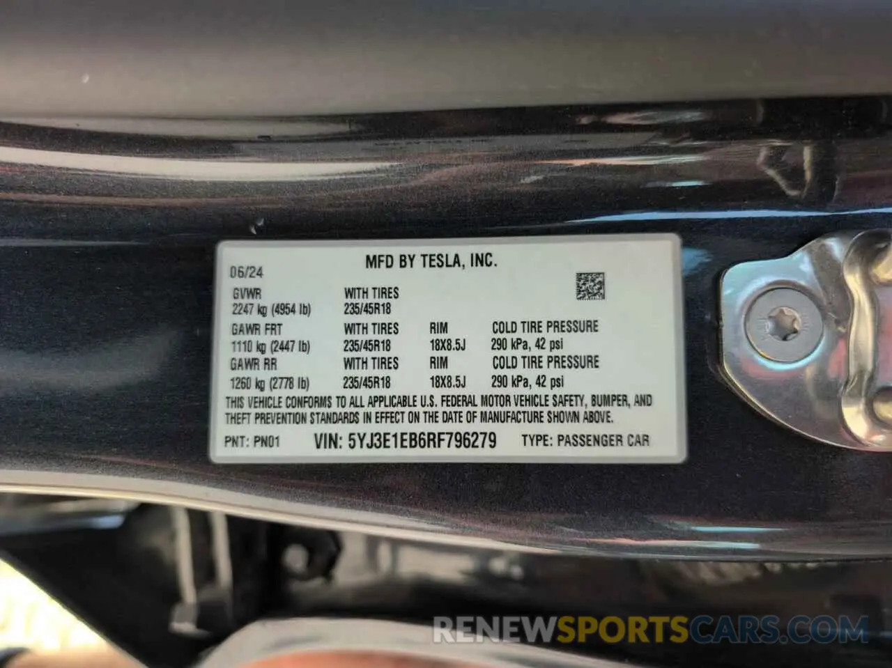 10 Photograph of a damaged car 5YJ3E1EB6RF796279 TESLA MODEL 3 2024