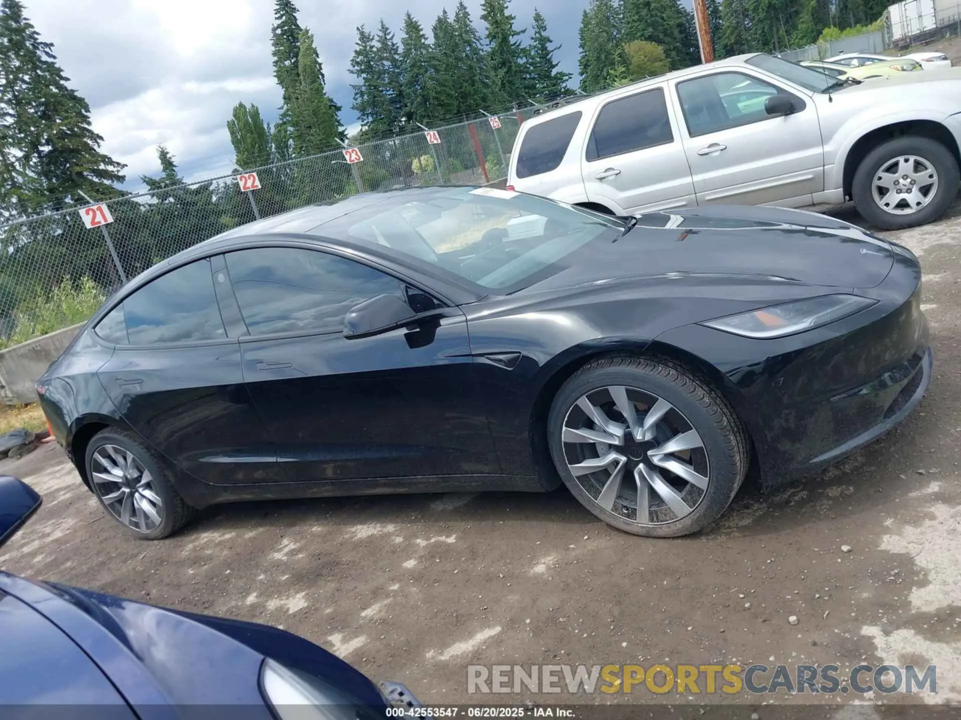 14 Photograph of a damaged car 5YJ3E1EB6RF797223 TESLA MODEL 3 2024