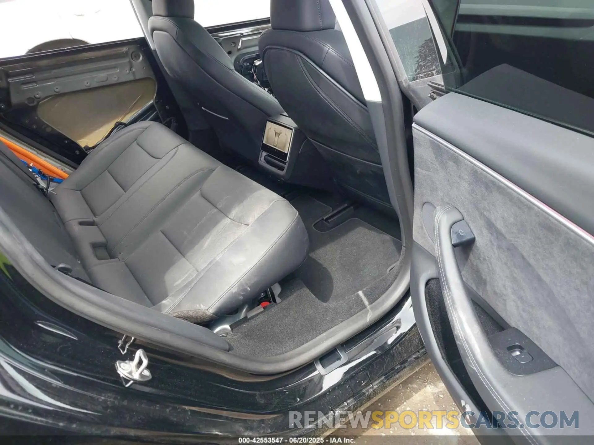 8 Photograph of a damaged car 5YJ3E1EB6RF797223 TESLA MODEL 3 2024