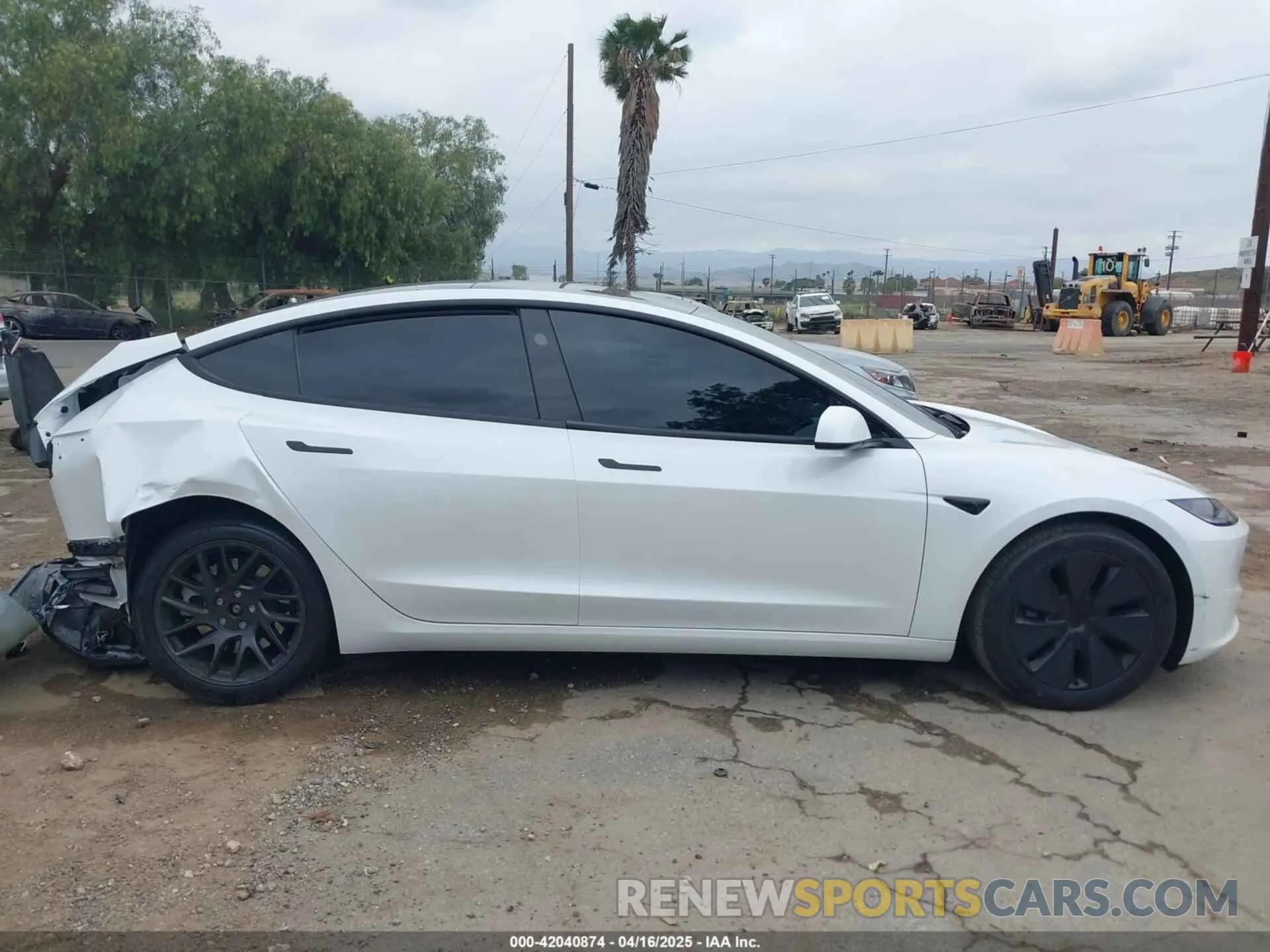12 Фотография поврежденного автомобиля 5YJ3E1EB6RF842807 TESLA MODEL 3 2024