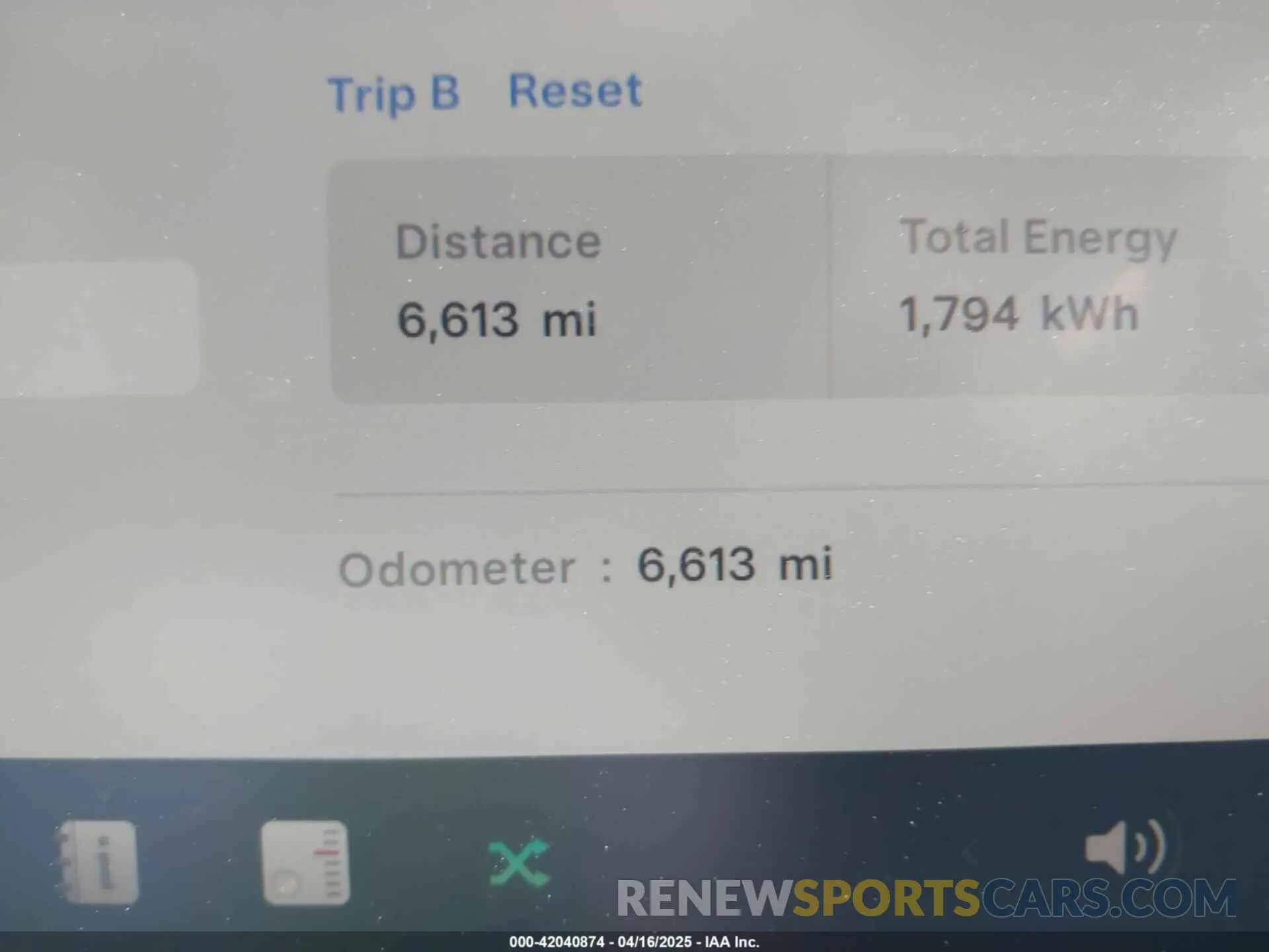 14 Фотография поврежденного автомобиля 5YJ3E1EB6RF842807 TESLA MODEL 3 2024