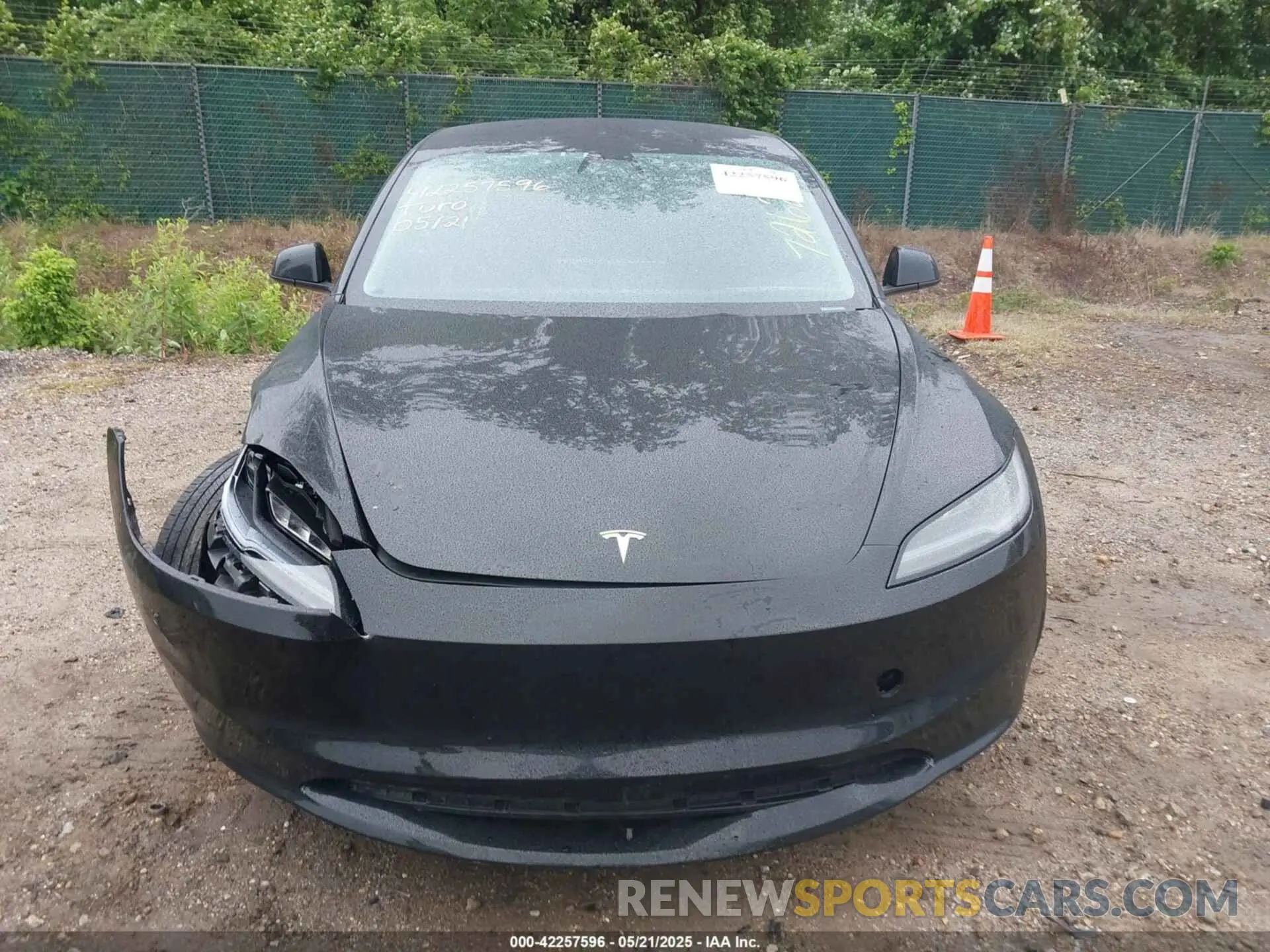 11 Фотография поврежденного автомобиля 5YJ3E1EB7RF717234 TESLA MODEL 3 2024