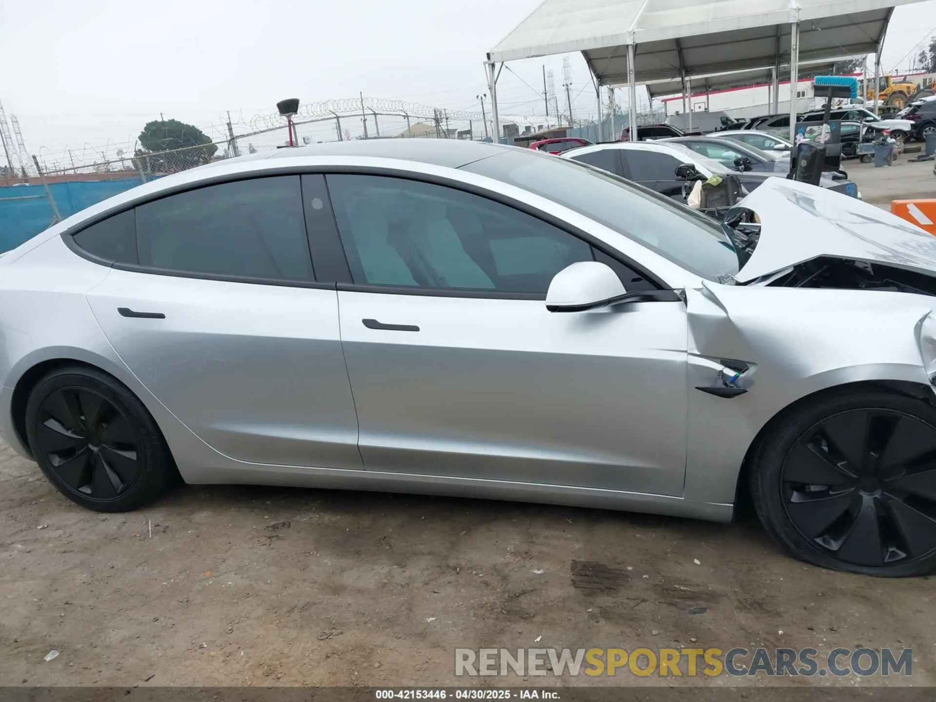 13 Фотография поврежденного автомобиля 5YJ3E1EB7RF754672 TESLA MODEL 3 2024