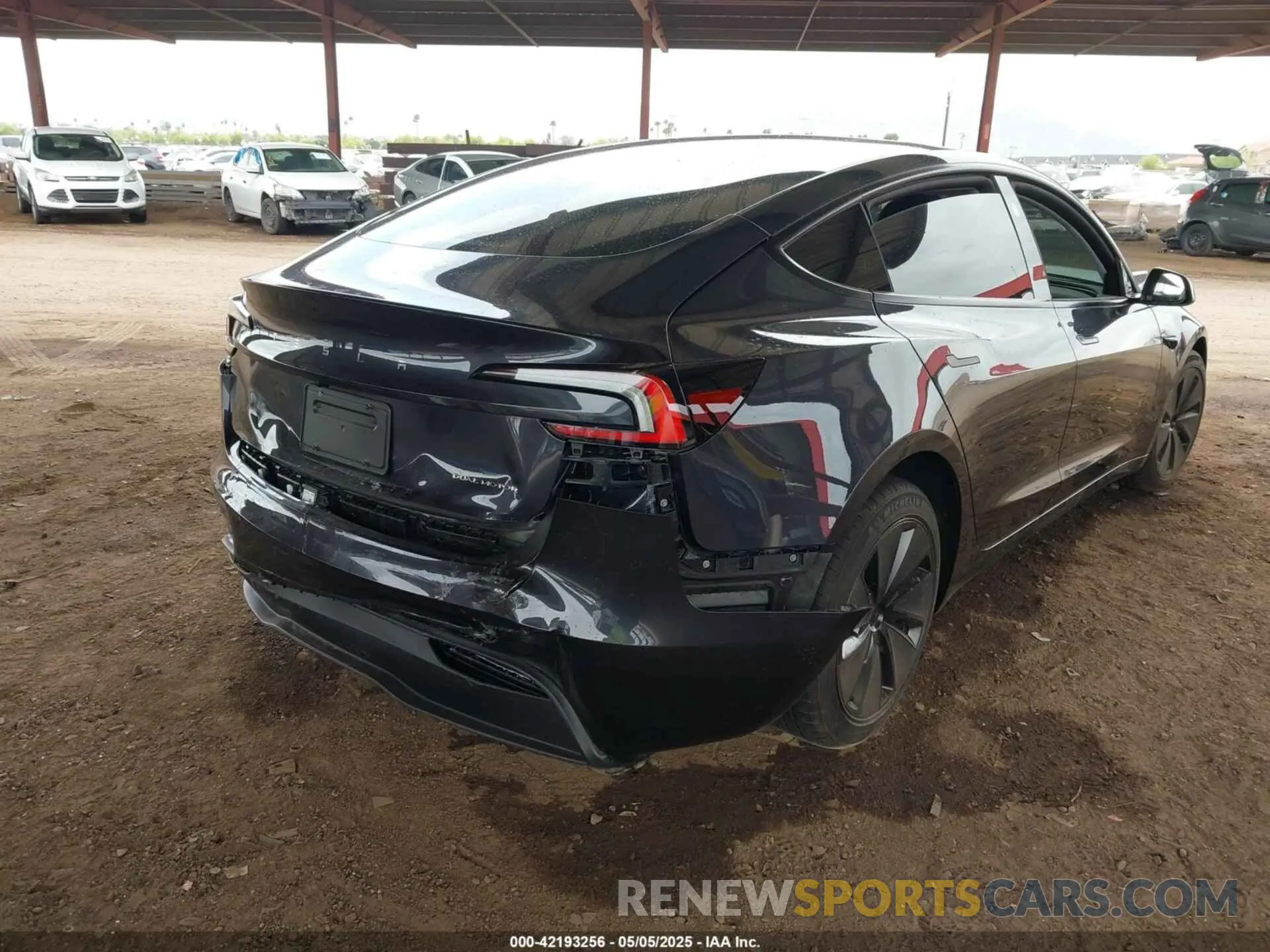 4 Photograph of a damaged car 5YJ3E1EB7RF815082 TESLA MODEL 3 2024