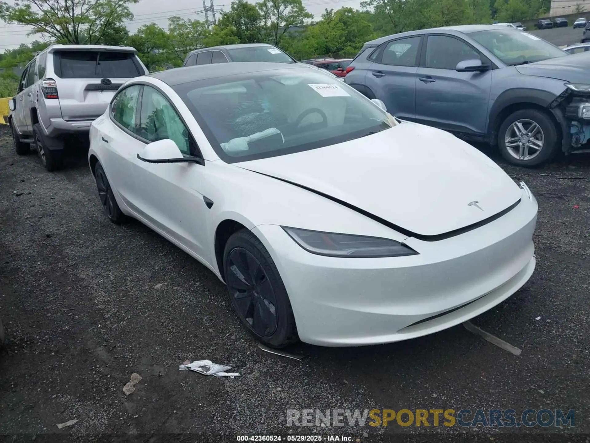 1 Photograph of a damaged car 5YJ3E1EB7RF821805 TESLA MODEL 3 2024