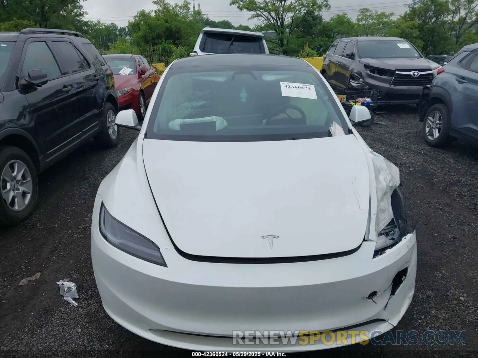 11 Photograph of a damaged car 5YJ3E1EB7RF821805 TESLA MODEL 3 2024